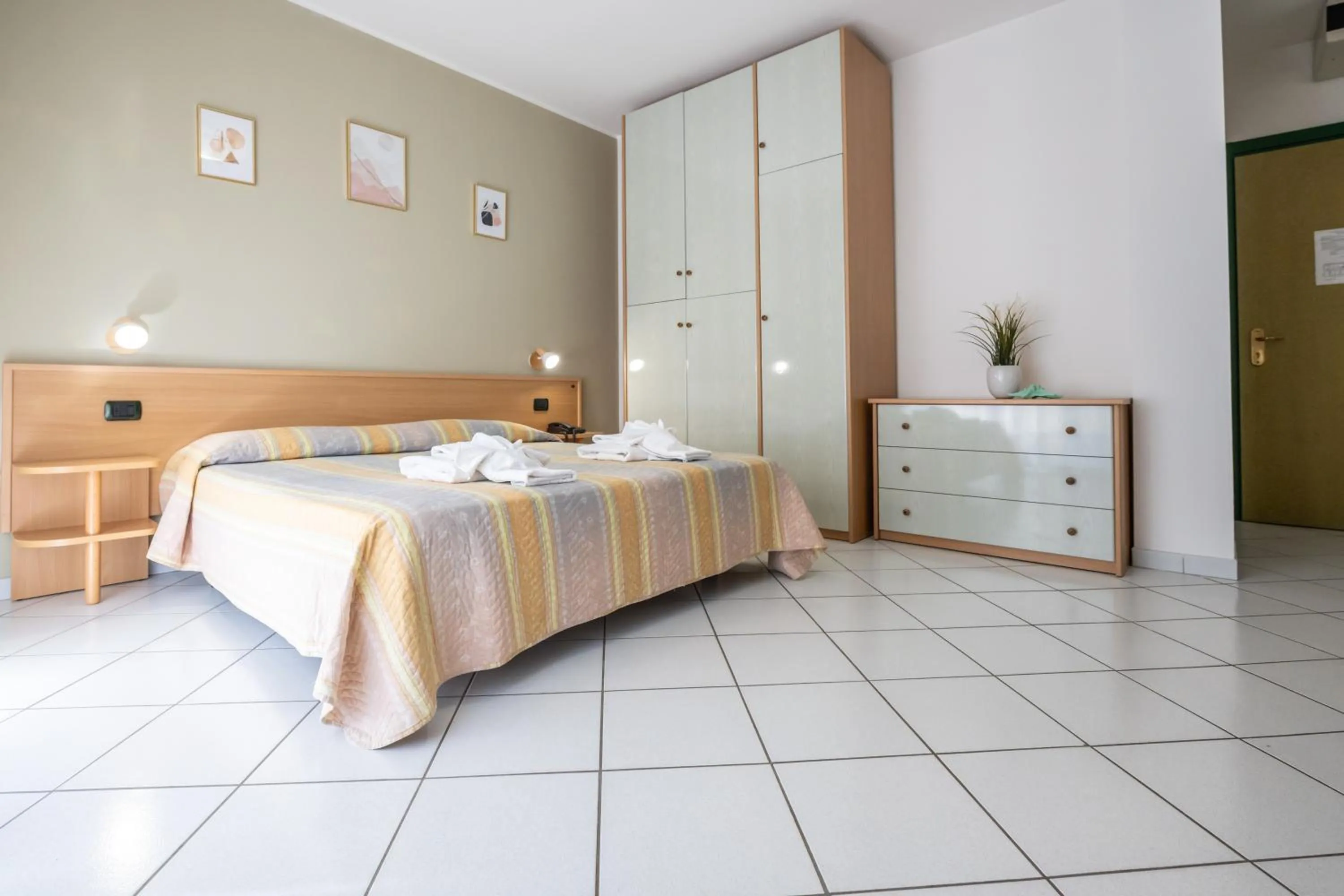 Photo of the whole room, Bed in Hotel Marebello