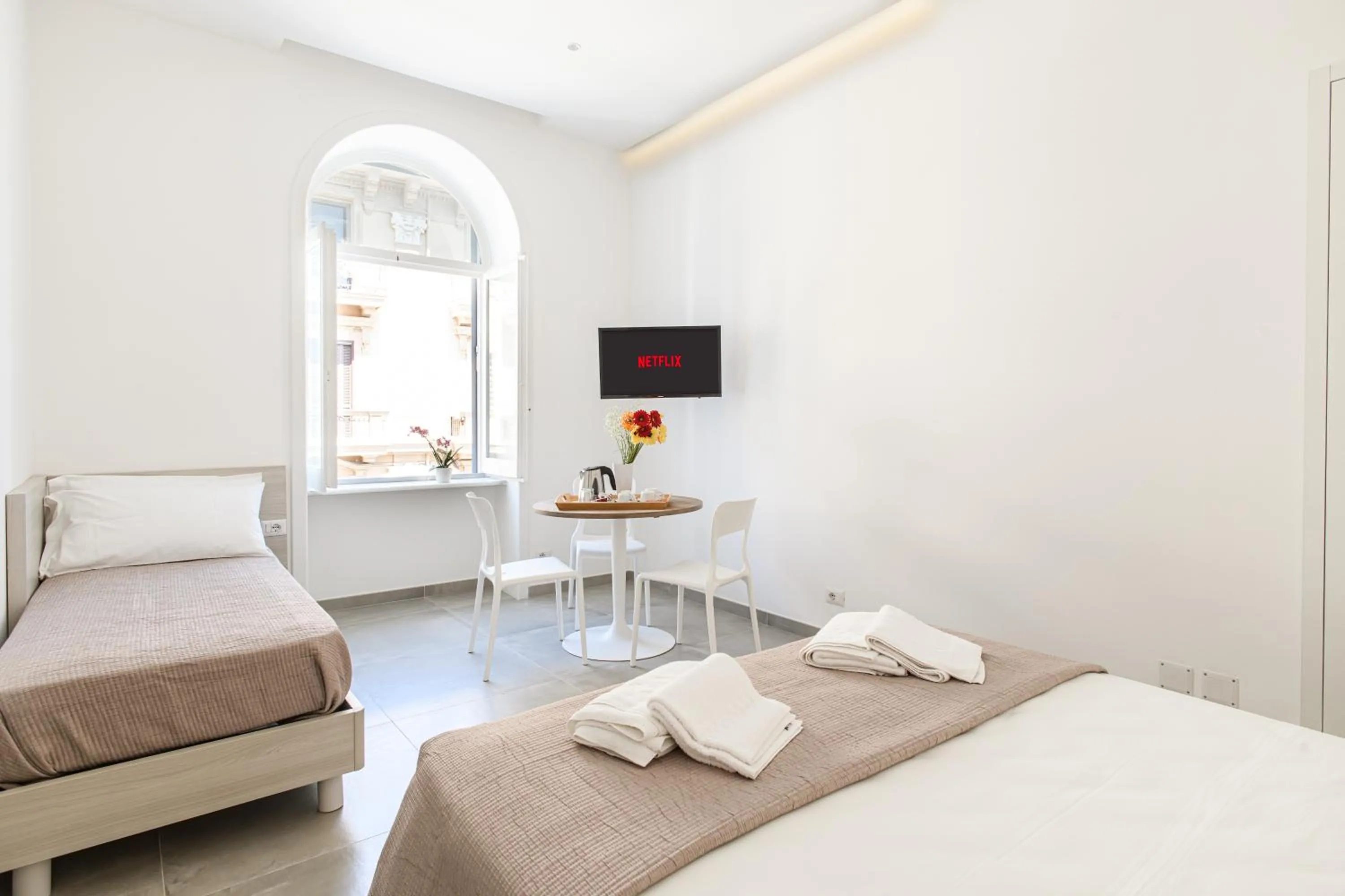 TV and multimedia, Bed in Lux Caracciolo