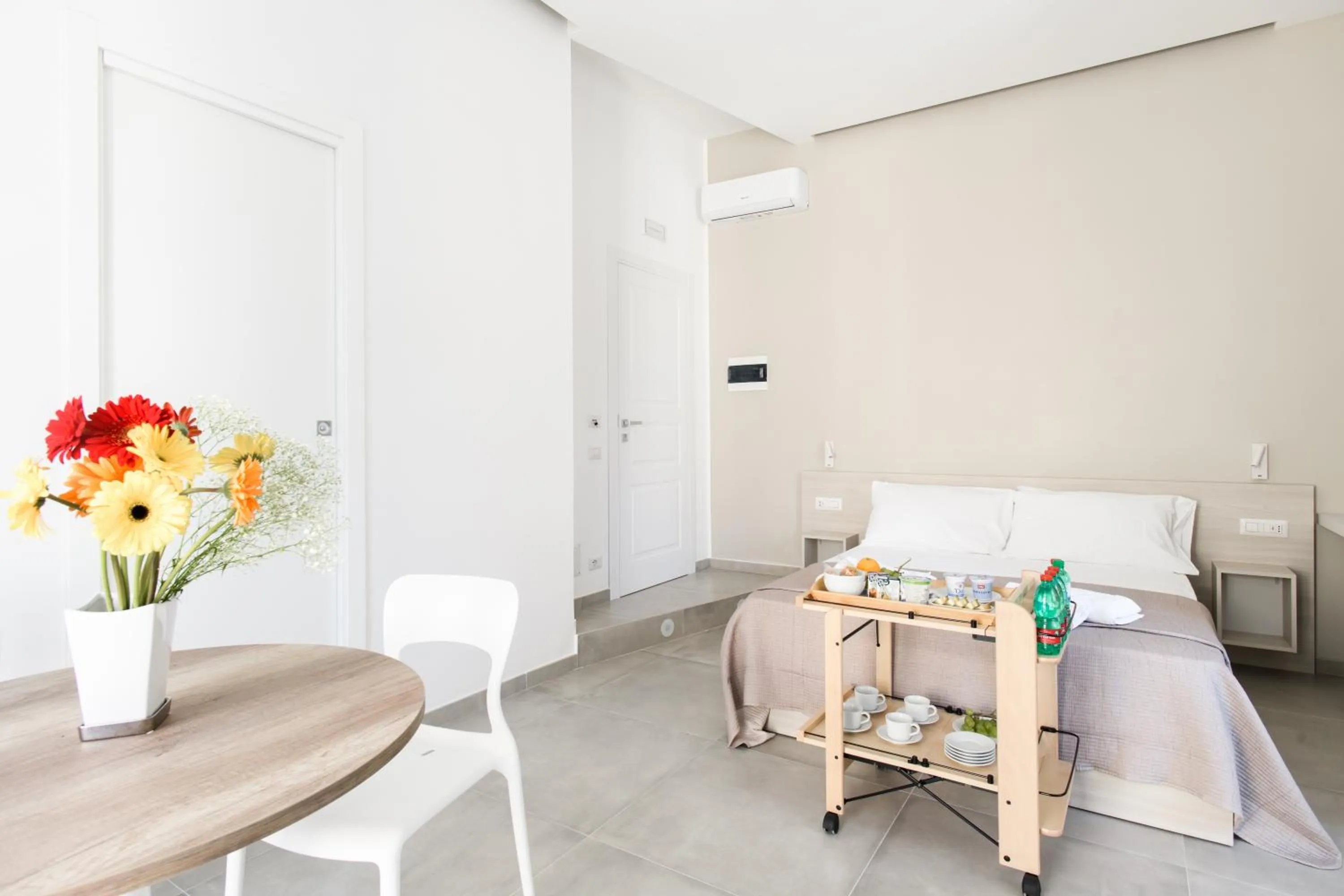 Italian breakfast in Lux Caracciolo