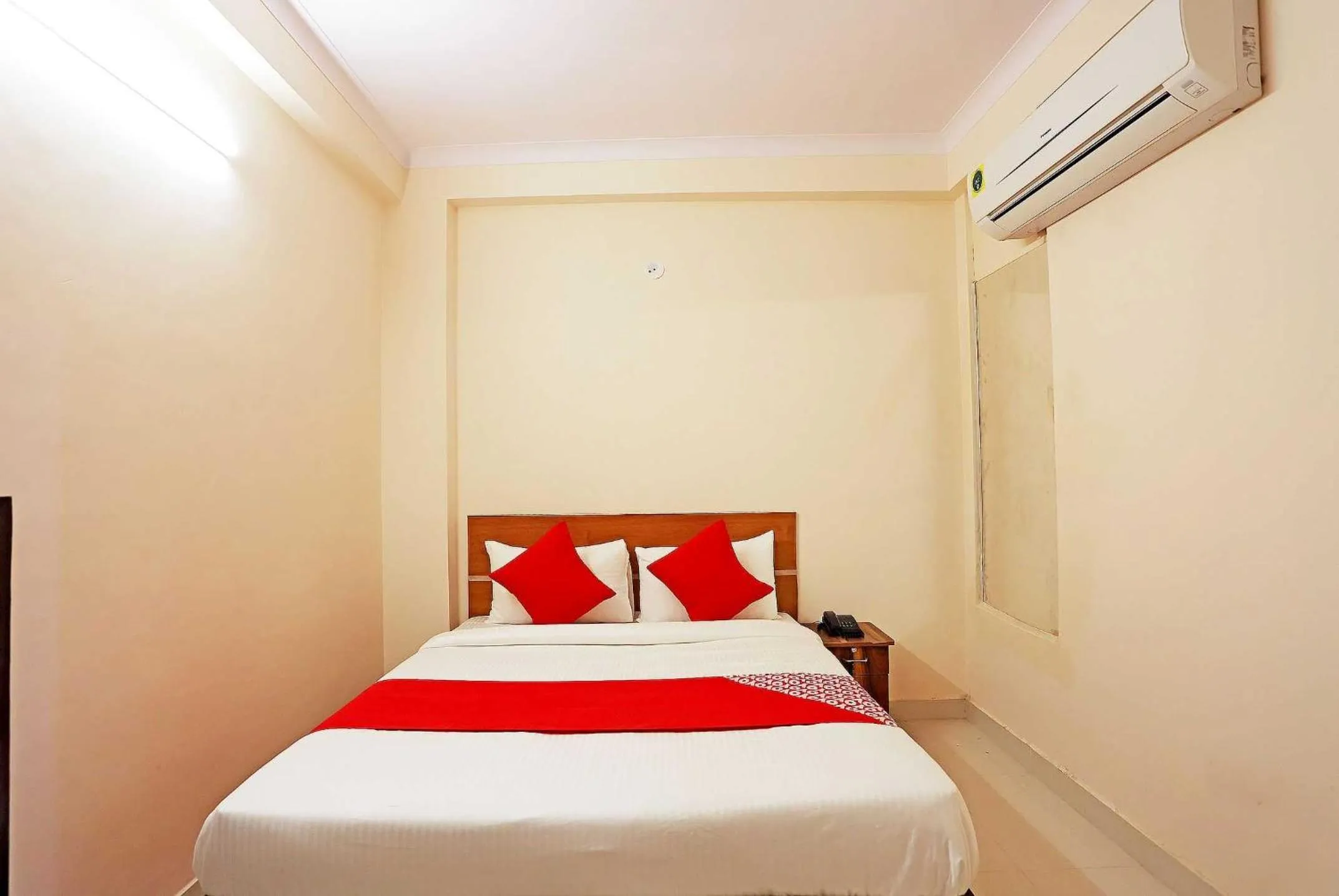 Bedroom, Bed in Hotel O Lal Residency