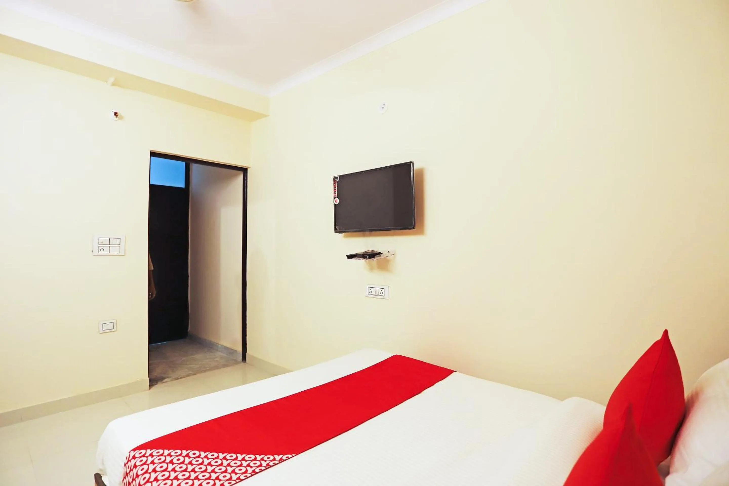 Bedroom, Bed in Hotel O Lal Residency