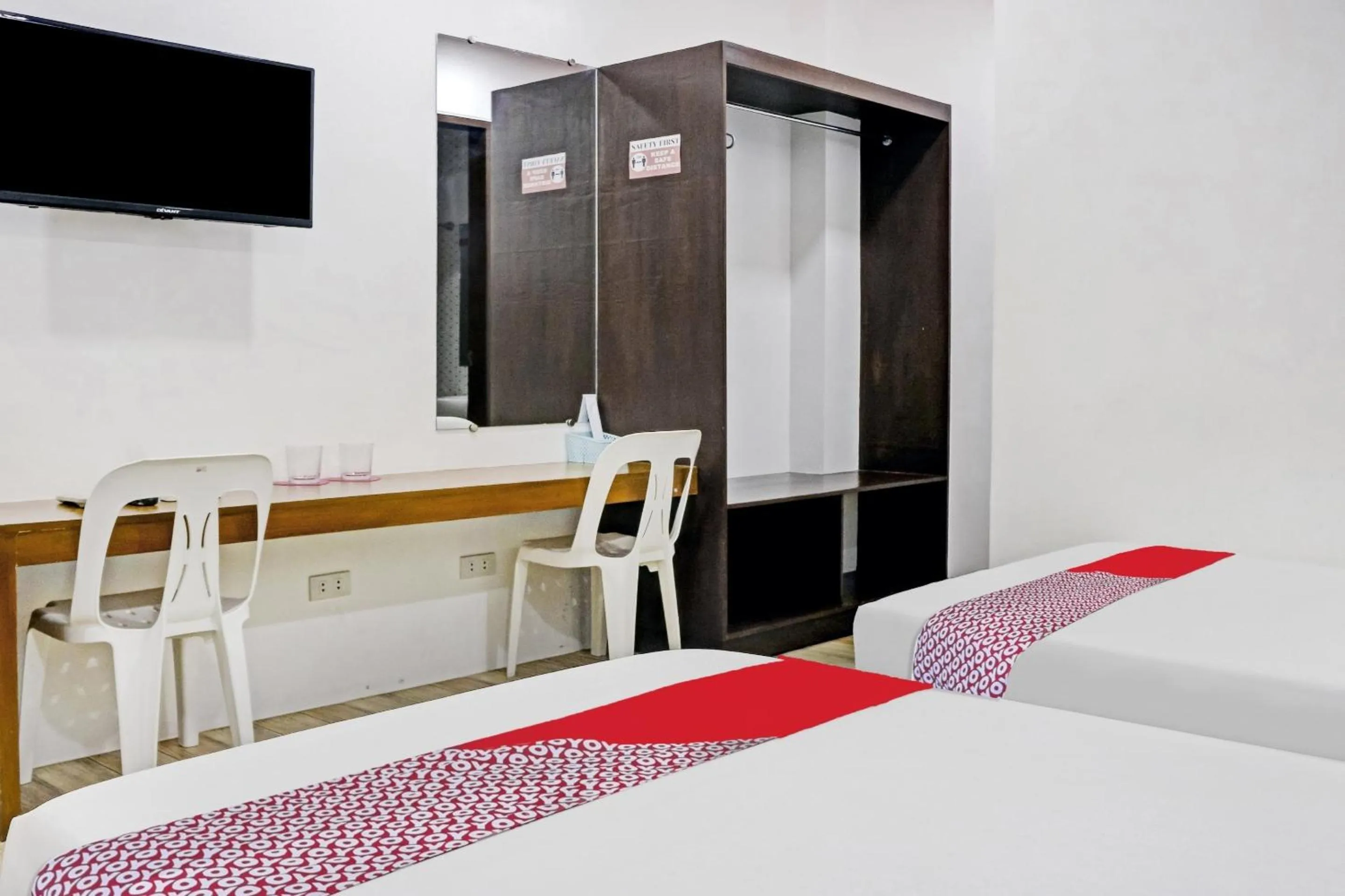 Standard Twin Room in OYO 869 Jnv Dream Hotel