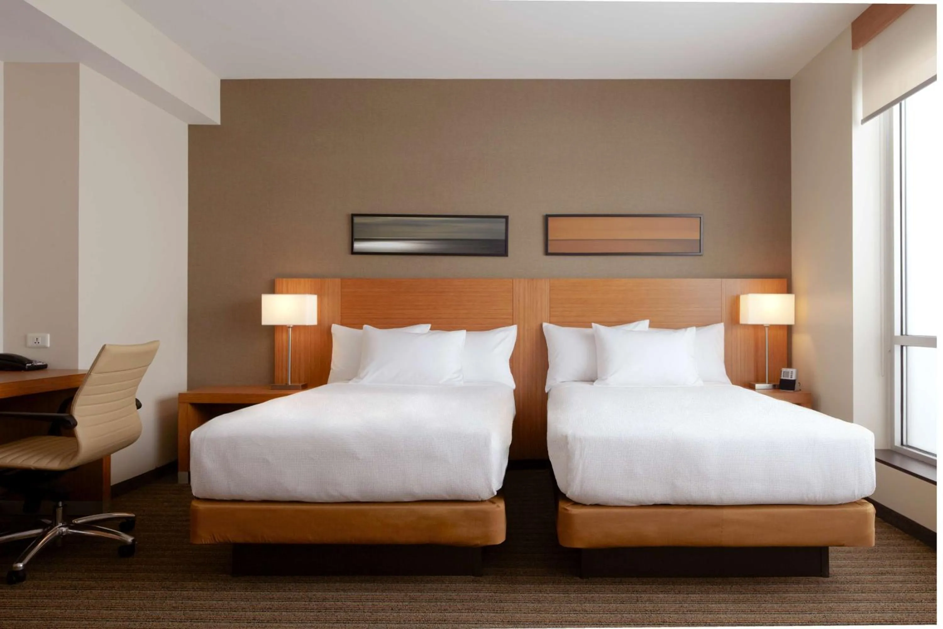 Photo of the whole room, Bed in Hyatt Place Indianapolis Fishers