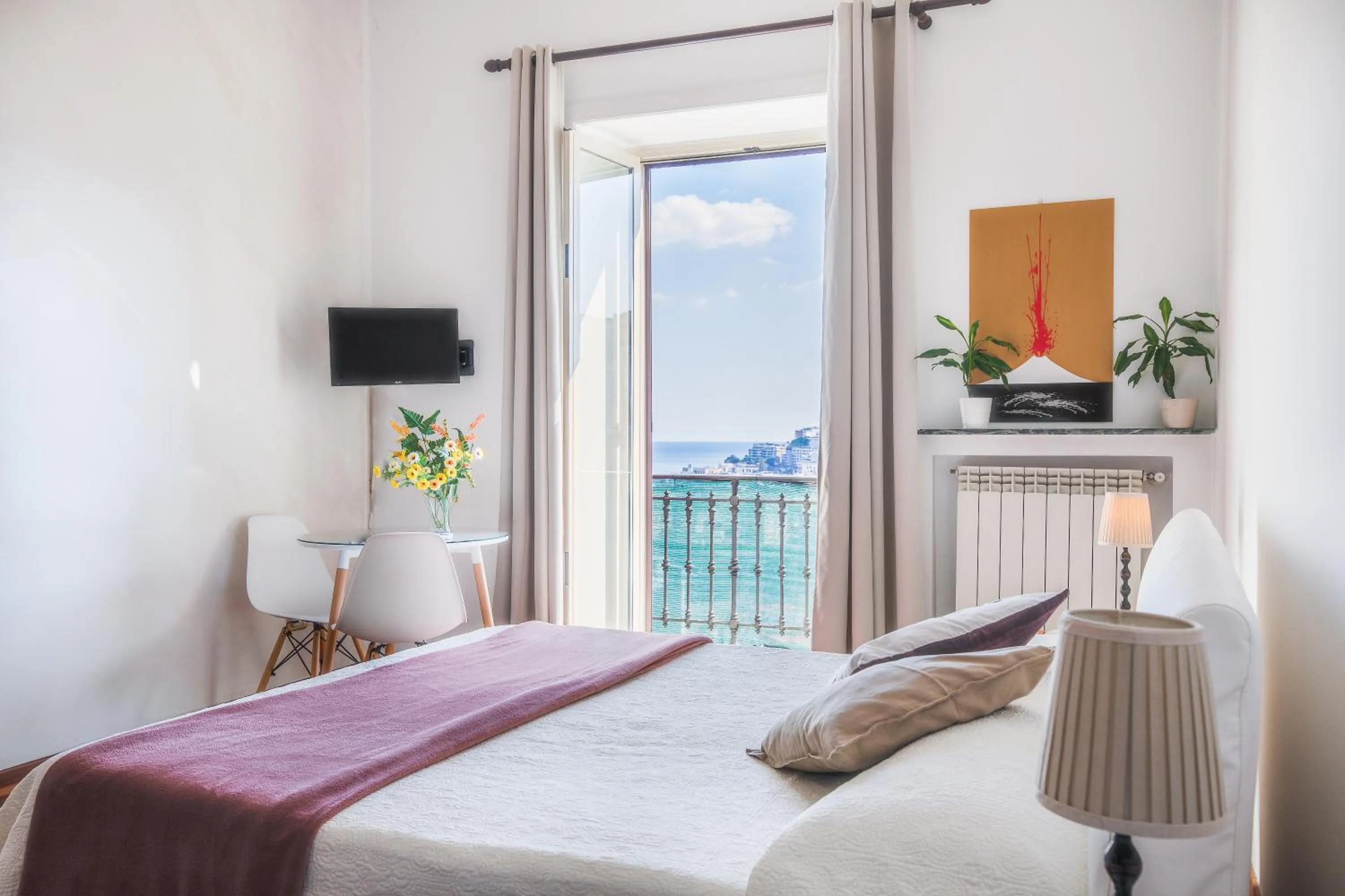 Nearby landmark, Bed in NapoliCentro Mare - Sea View Rooms & Suites
