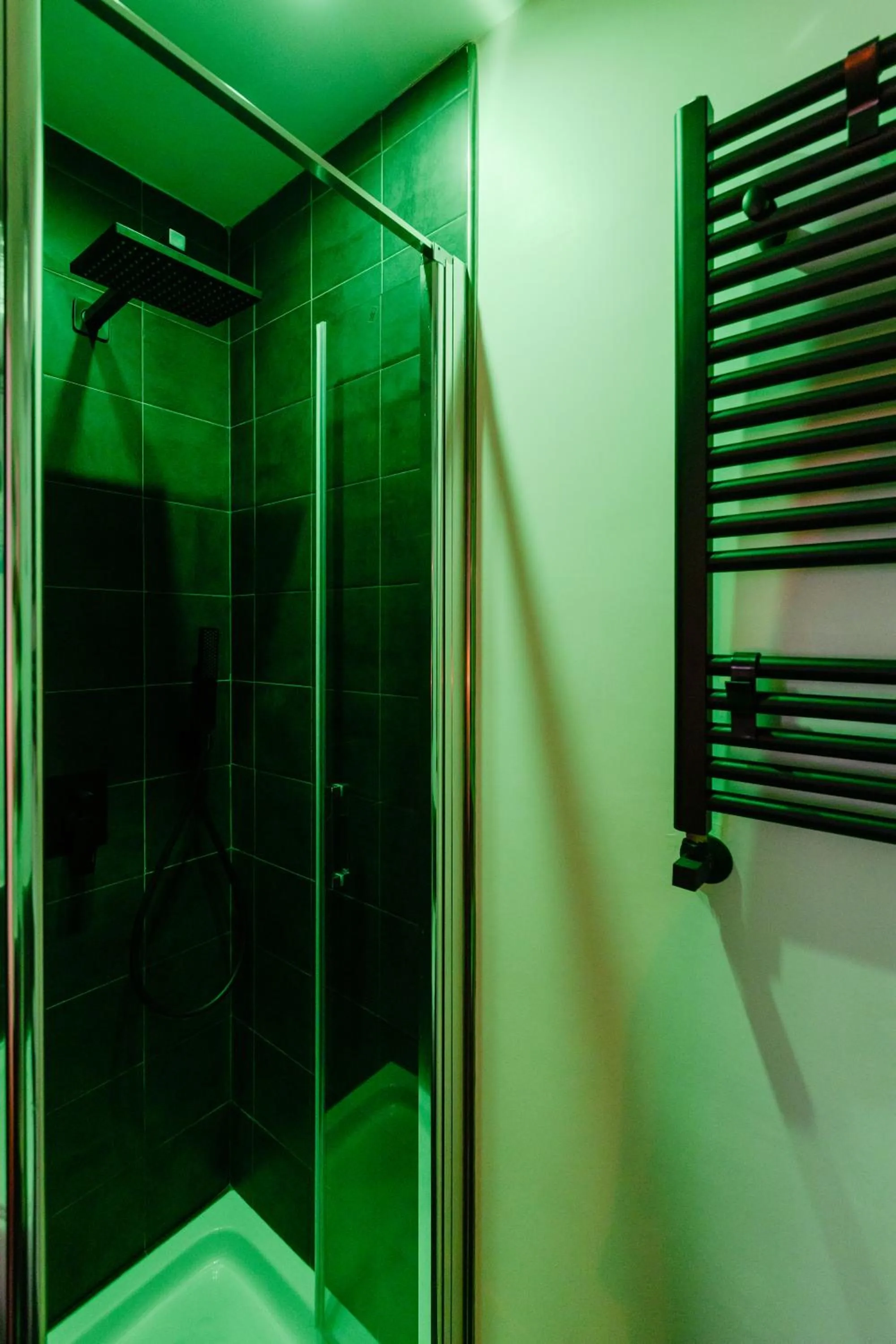 Shower in NapoliCentro Mare - Sea View Rooms & Suites