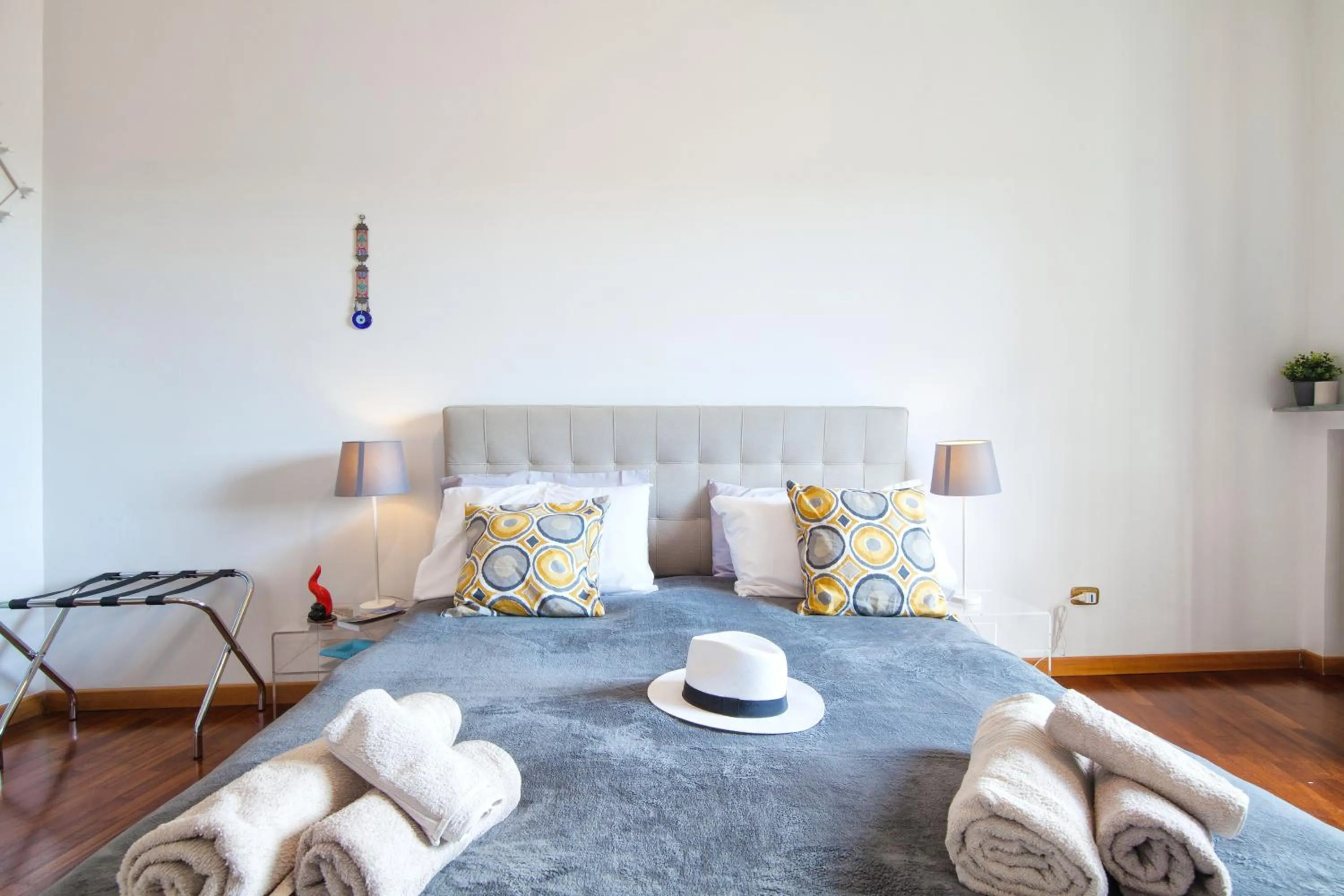 Bedroom, Bed in NapoliCentro Mare - Sea View Rooms & Suites