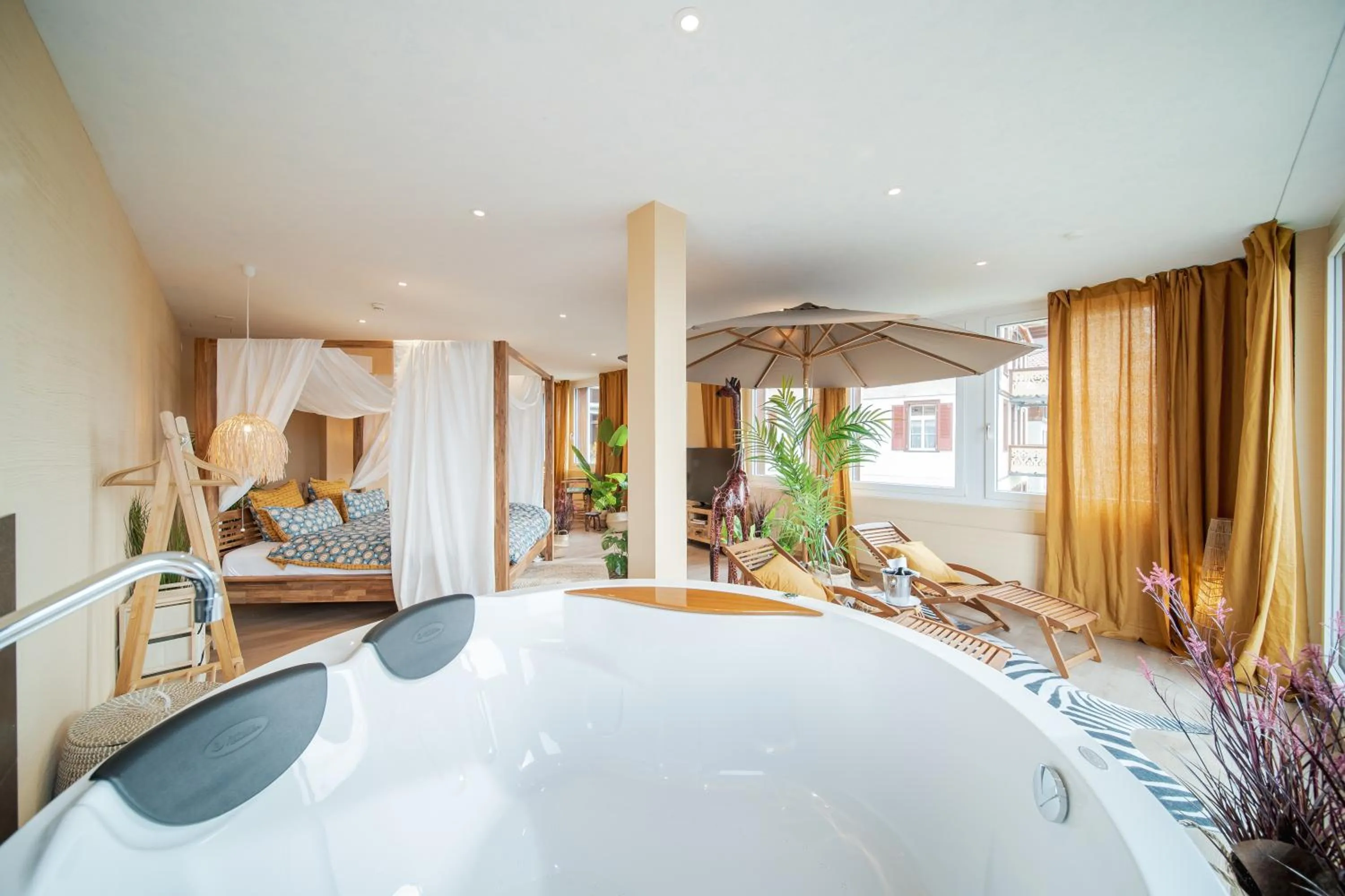 Hot Tub in Hotel Zeit & Traum Privat SPA