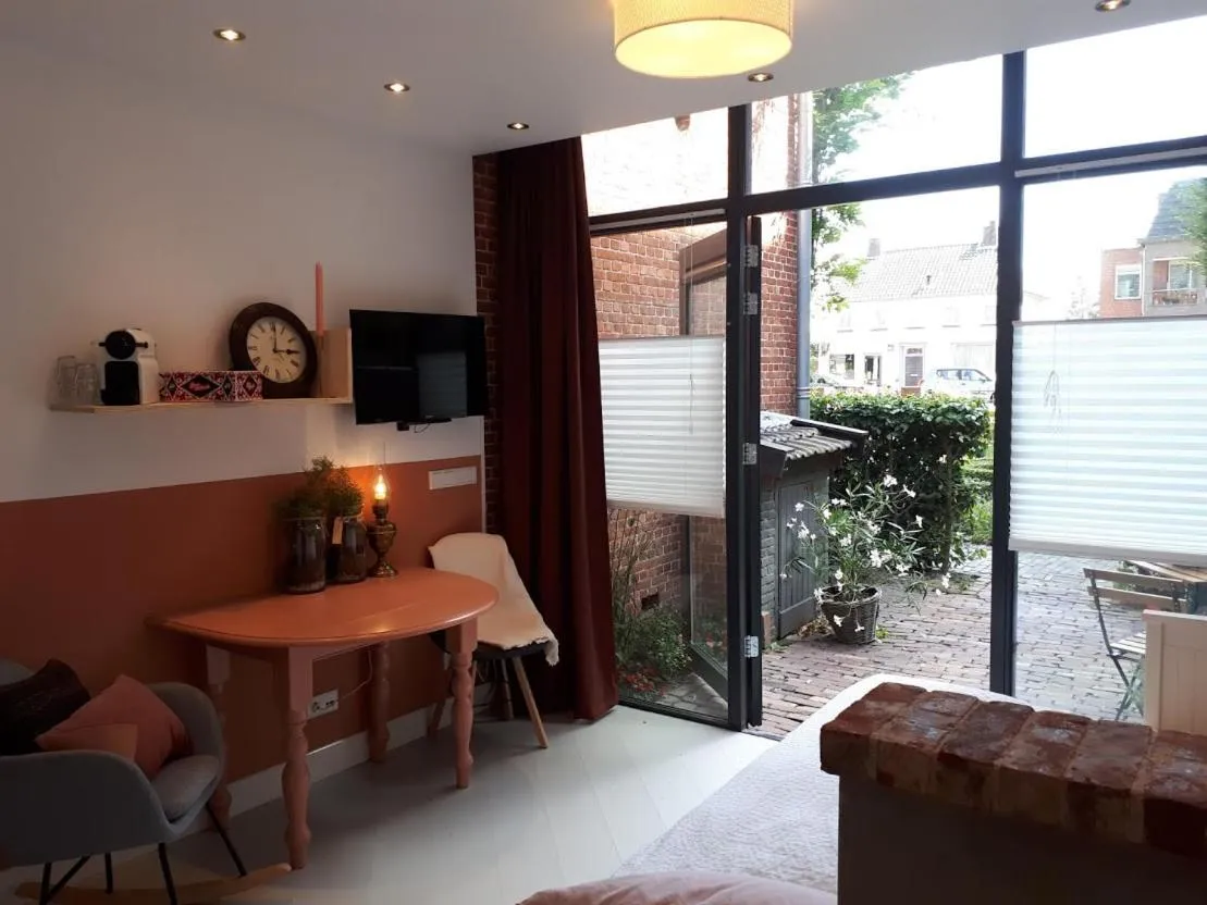 Seating area in Het Gindrahuis