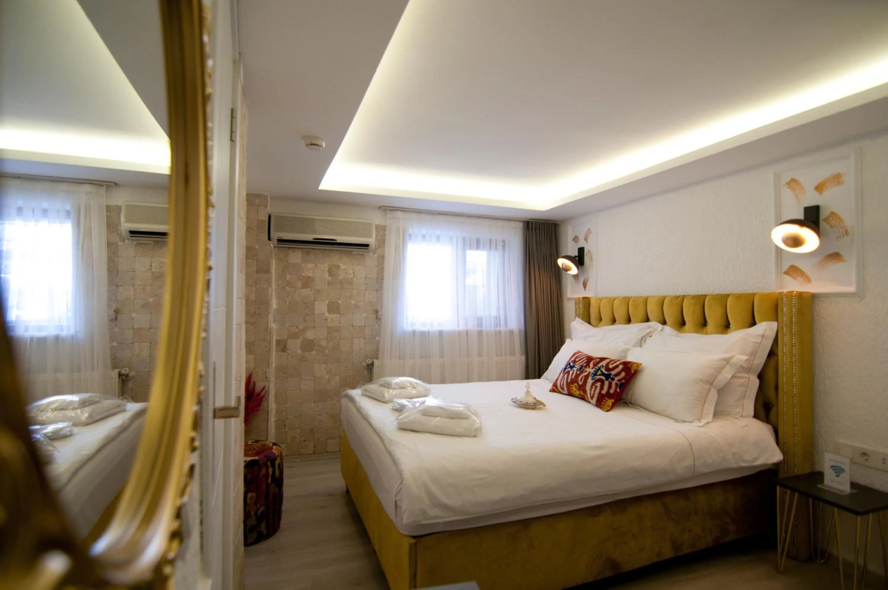 Photo of the whole room, Bed in Blue Mosque Suites 2 - Old City Sultanahmet