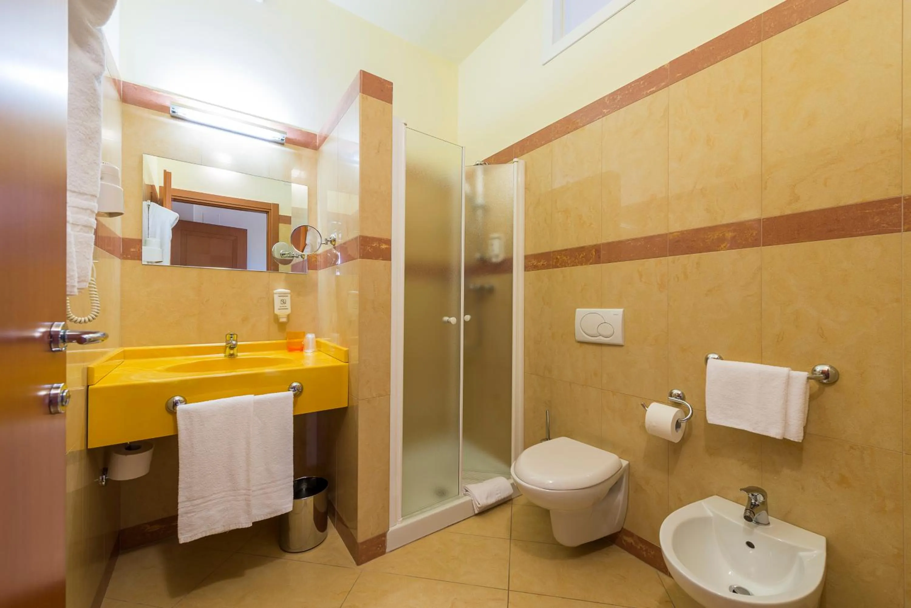 Bathroom in Hotel Palace Magnolia SPA