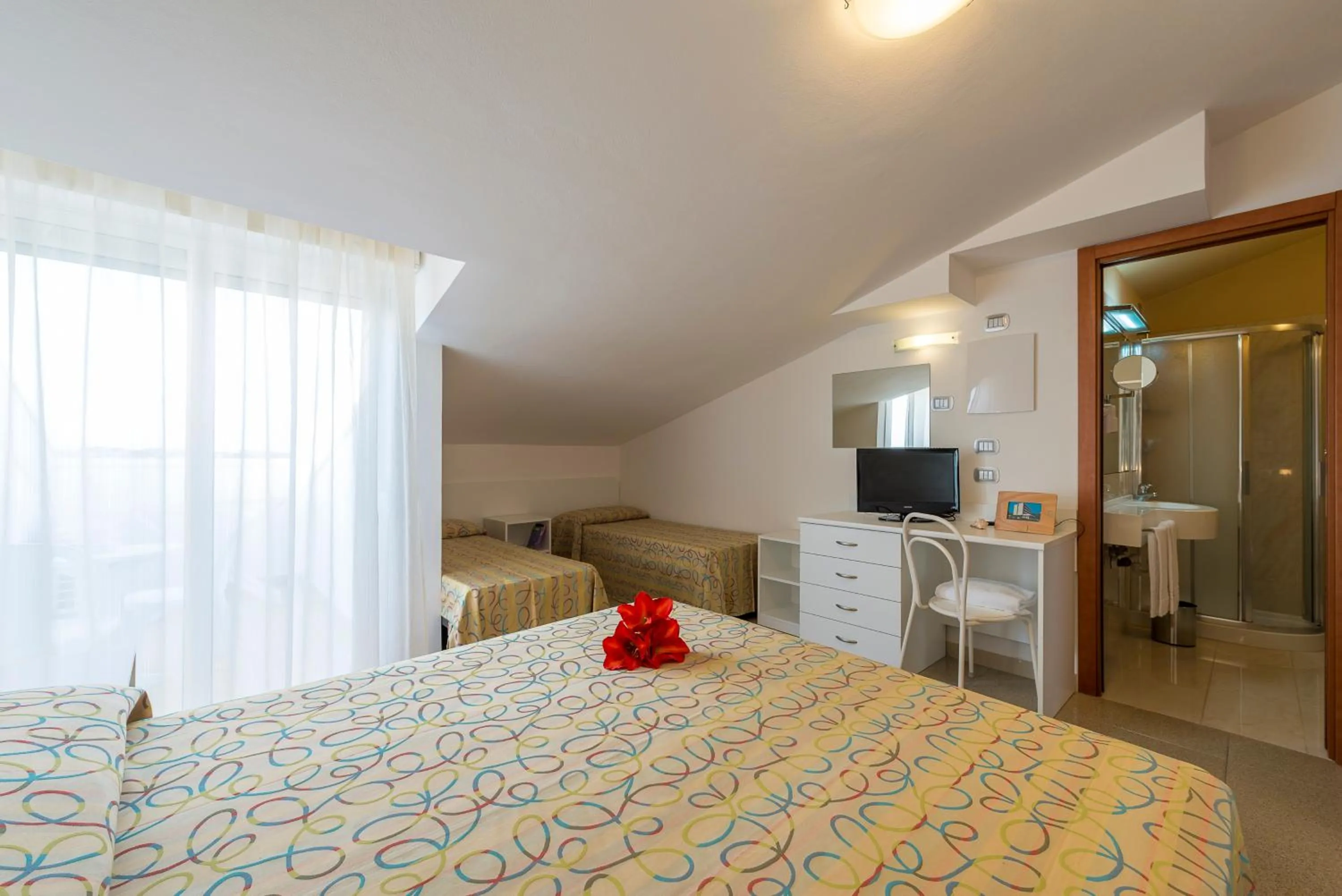 Photo of the whole room, Bed in Hotel Palace Magnolia SPA