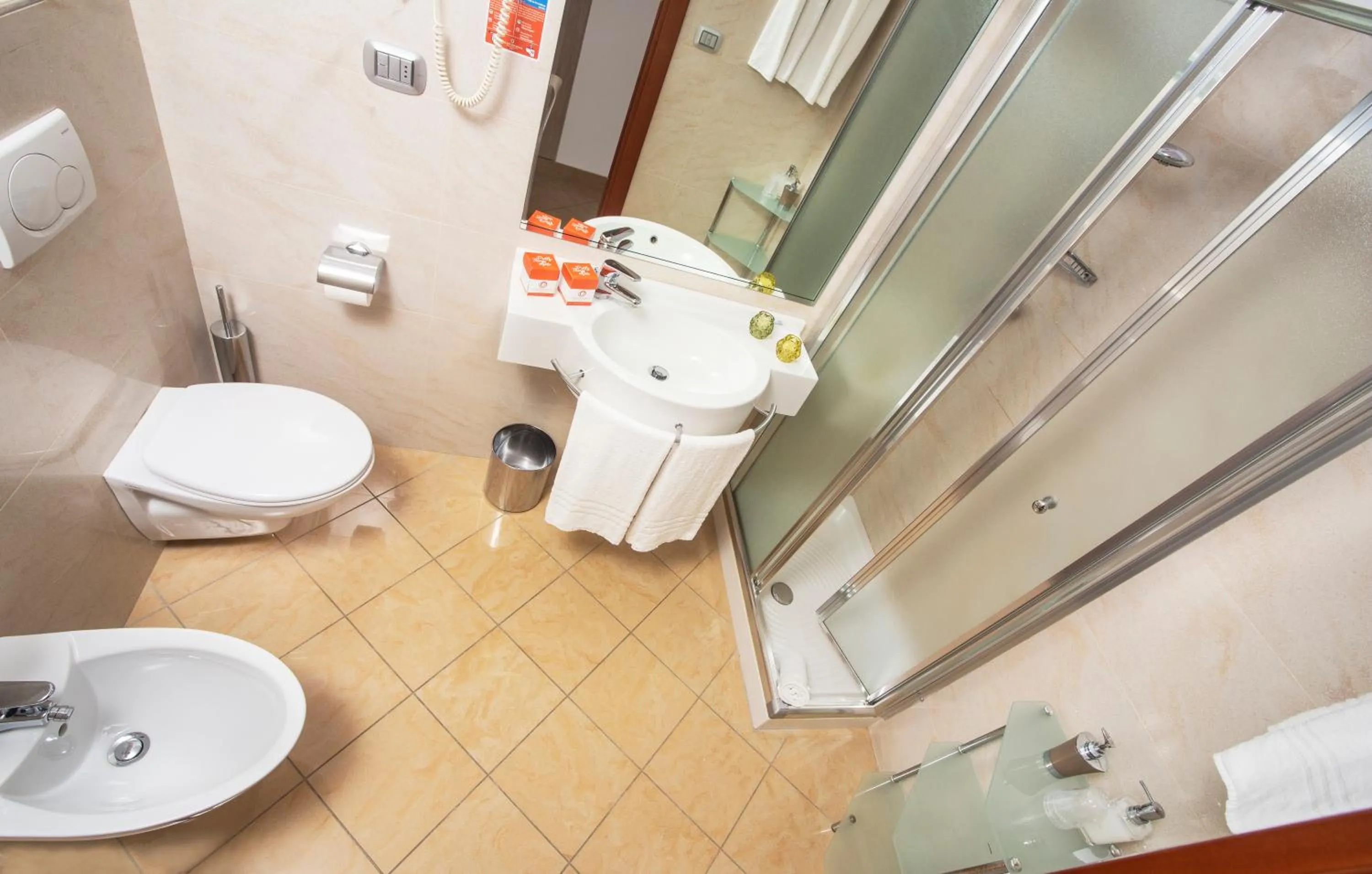 Bathroom in Hotel Palace Magnolia SPA