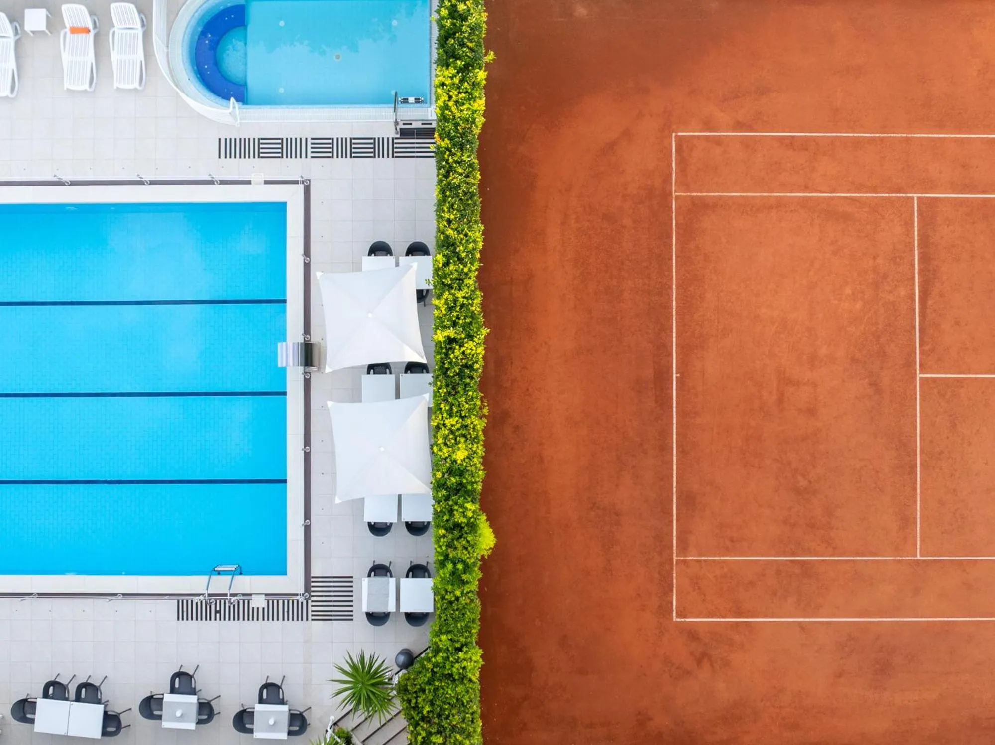 Swimming pool in Hotel Palace Magnolia SPA