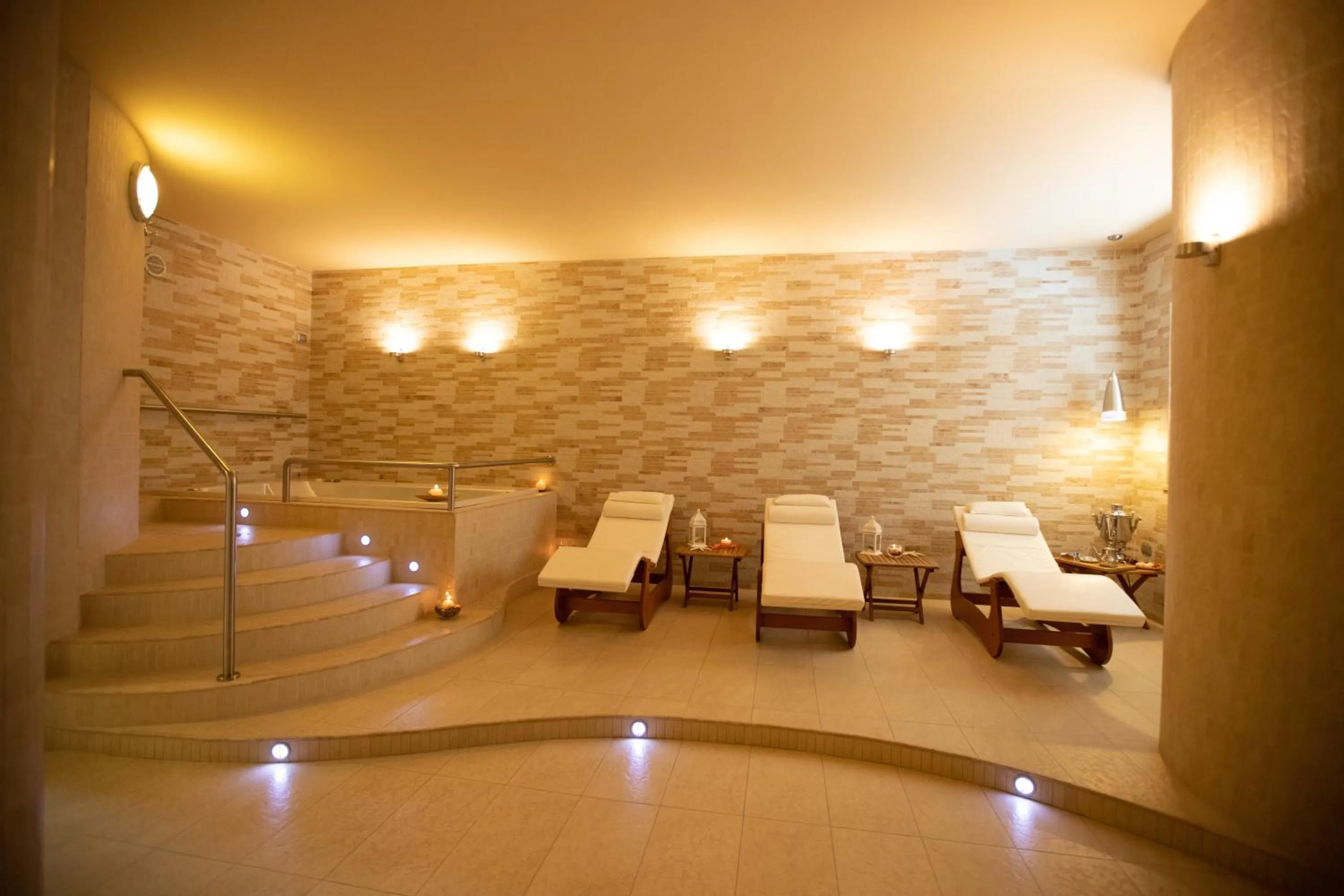 Spa and wellness centre/facilities in Hotel Palace Magnolia SPA