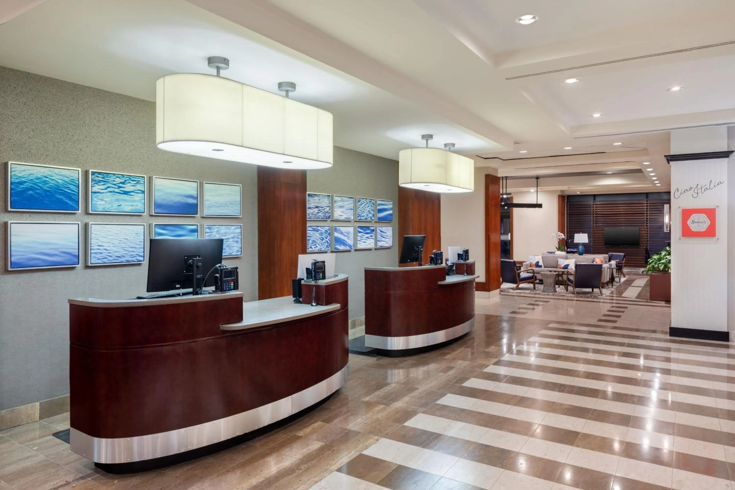 Lobby or reception in Sheraton Lincoln Harbor Hotel