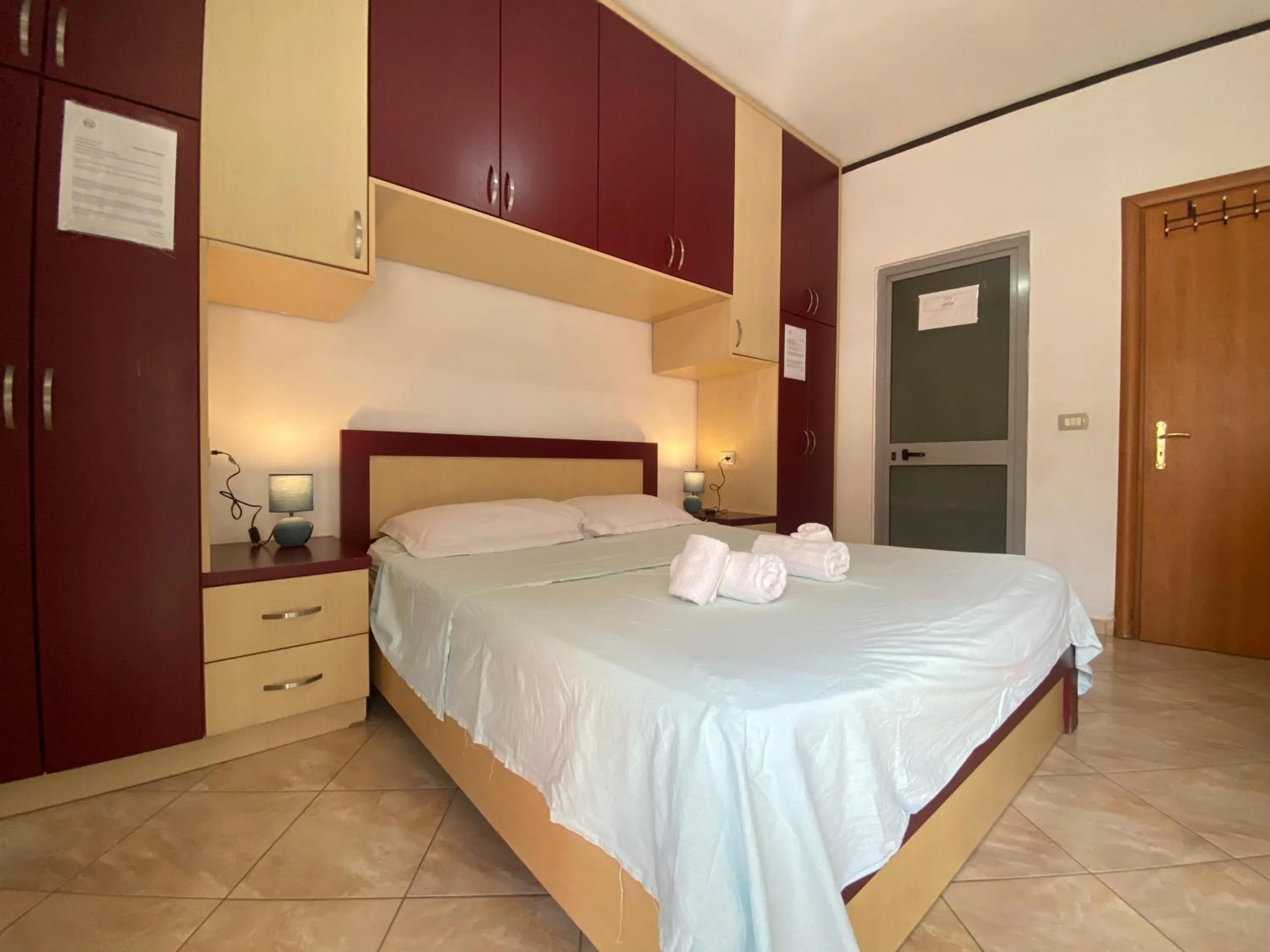 Bed in Home Sweet Home - Guest House