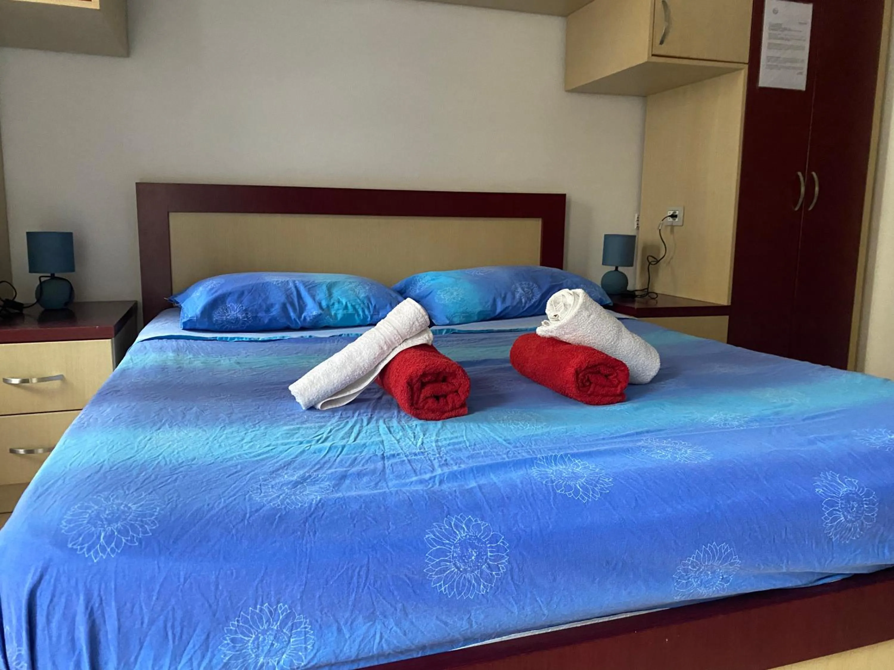 Bed in Home Sweet Home - Guest House