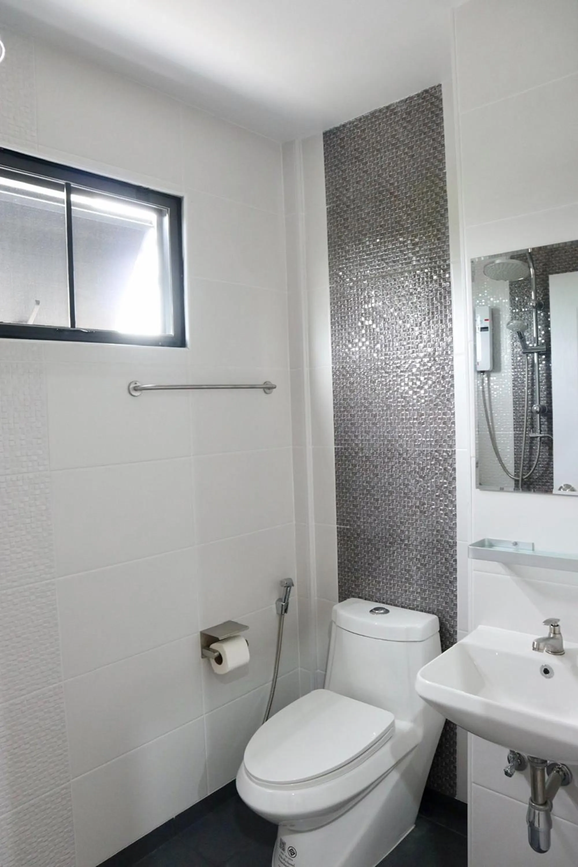 Bathroom in 44 Room Rama 3