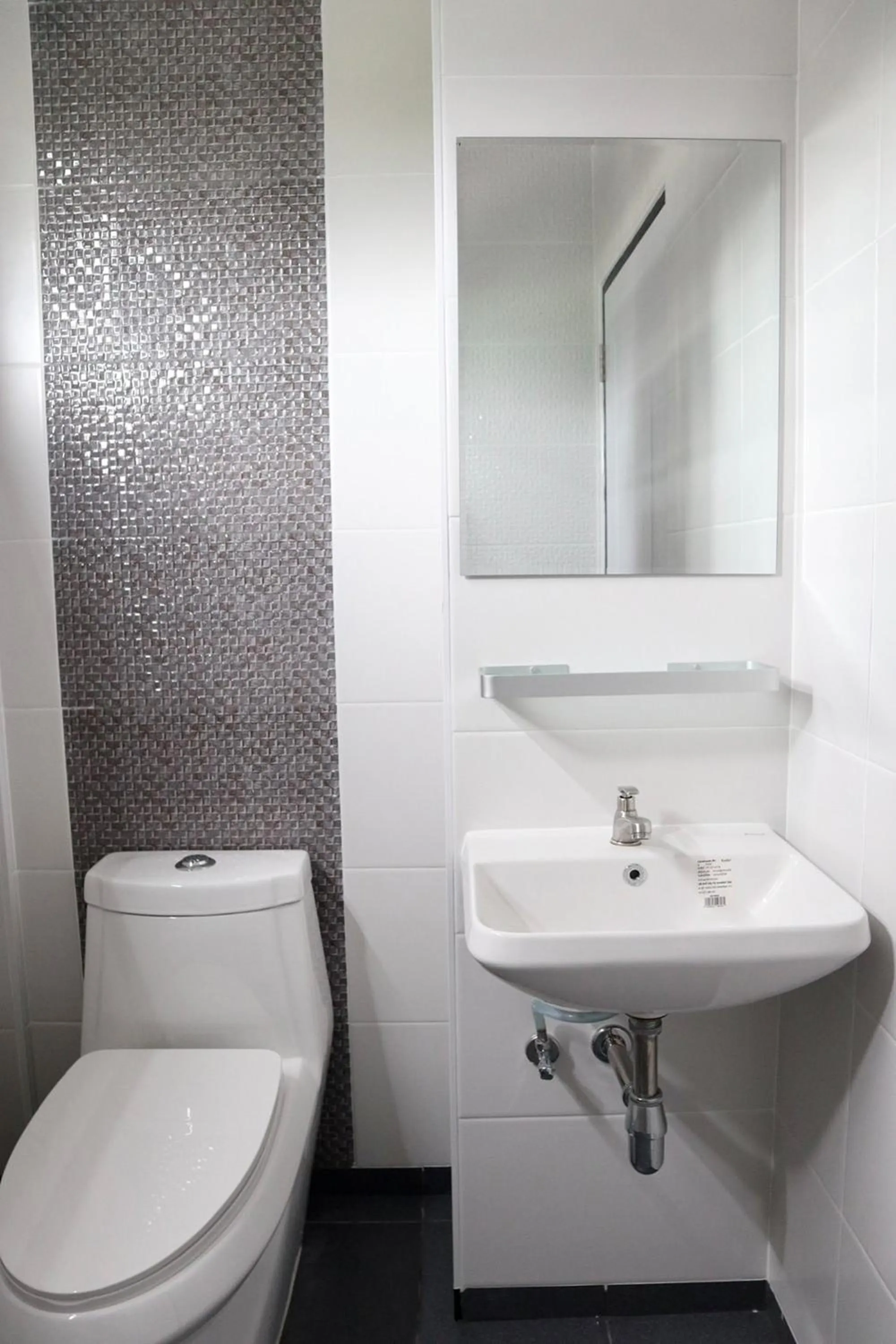 Bathroom in 44 Room Rama 3