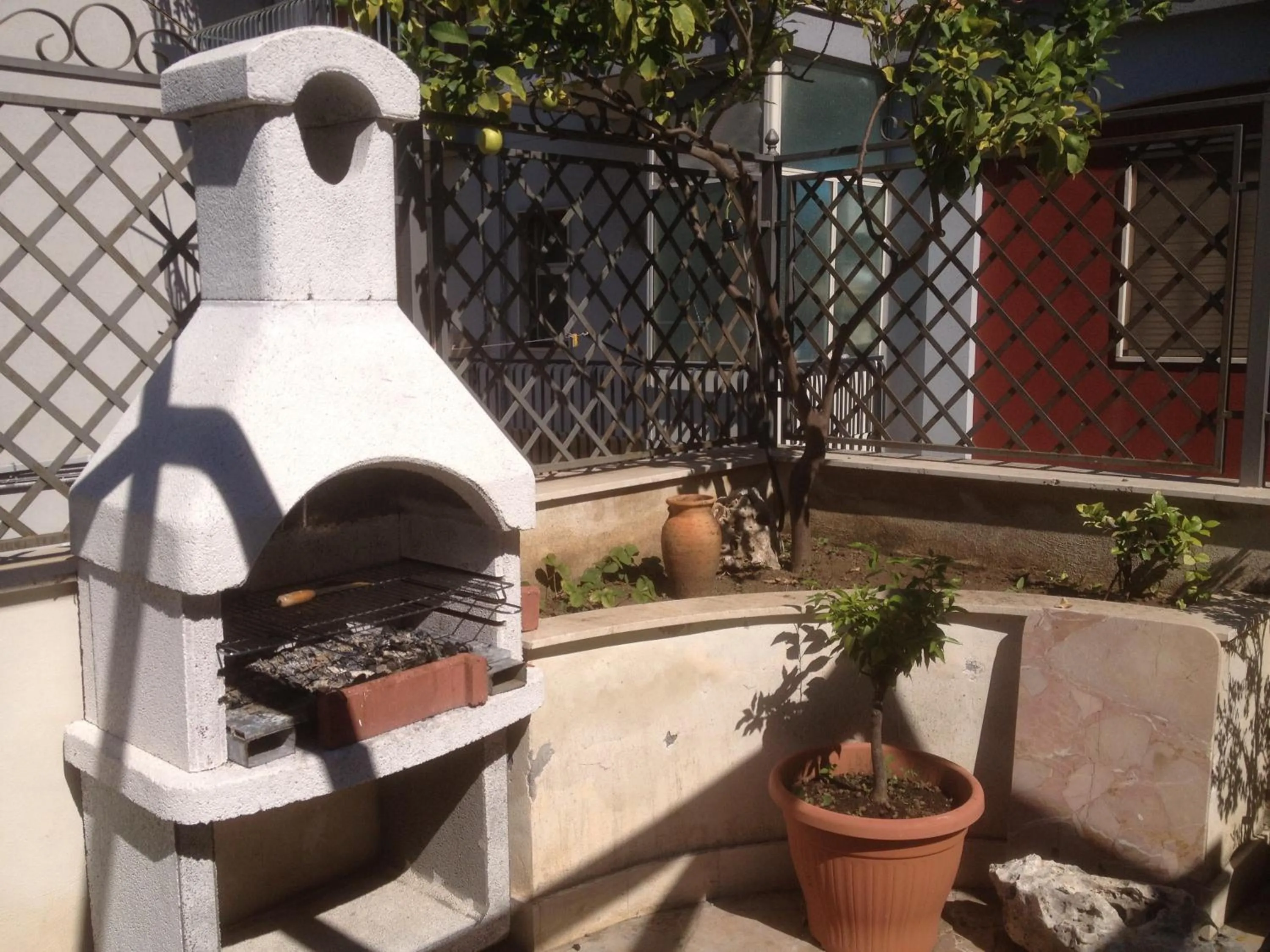 BBQ facilities in Il Giardino Dei Limoni