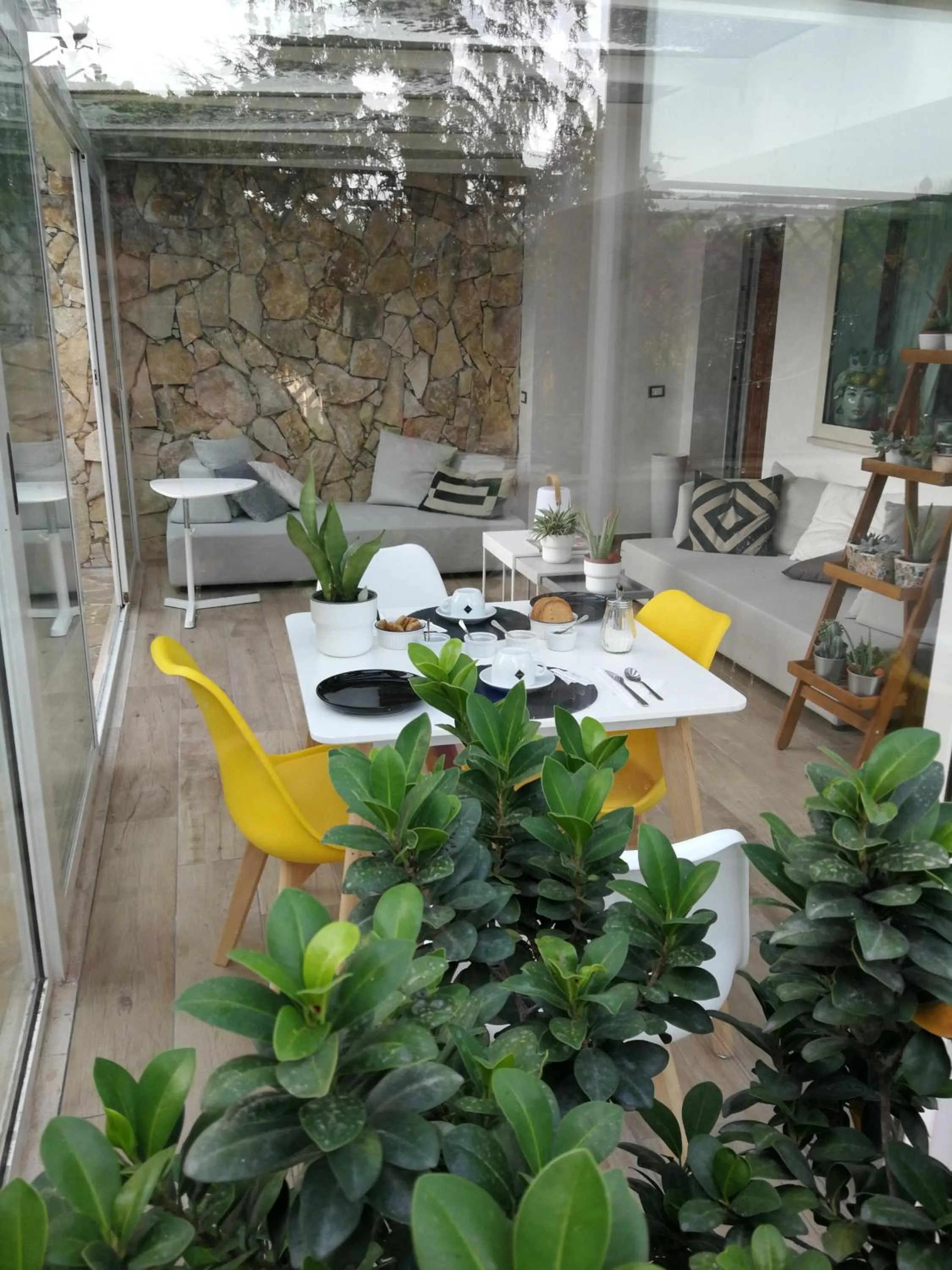Seating area in Il Giardino Dei Limoni