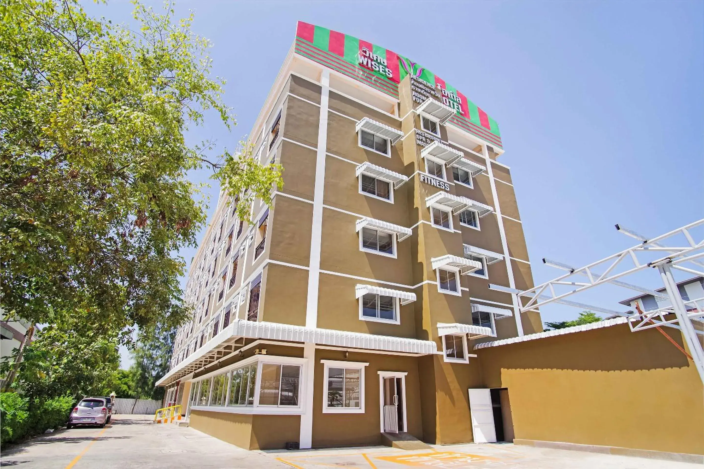 Facade/entrance in Wises Hotel Facade/entrance in Wises Hotel