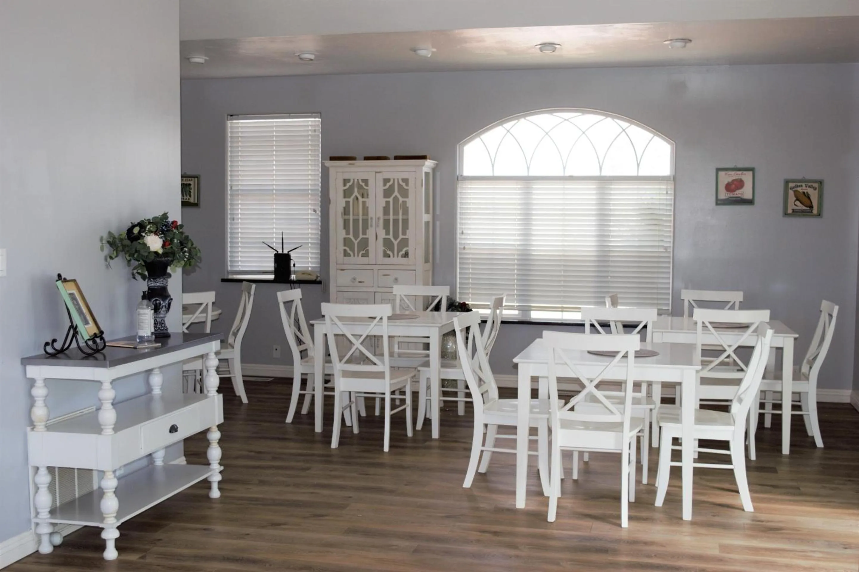 Dining area in Swallow Cove