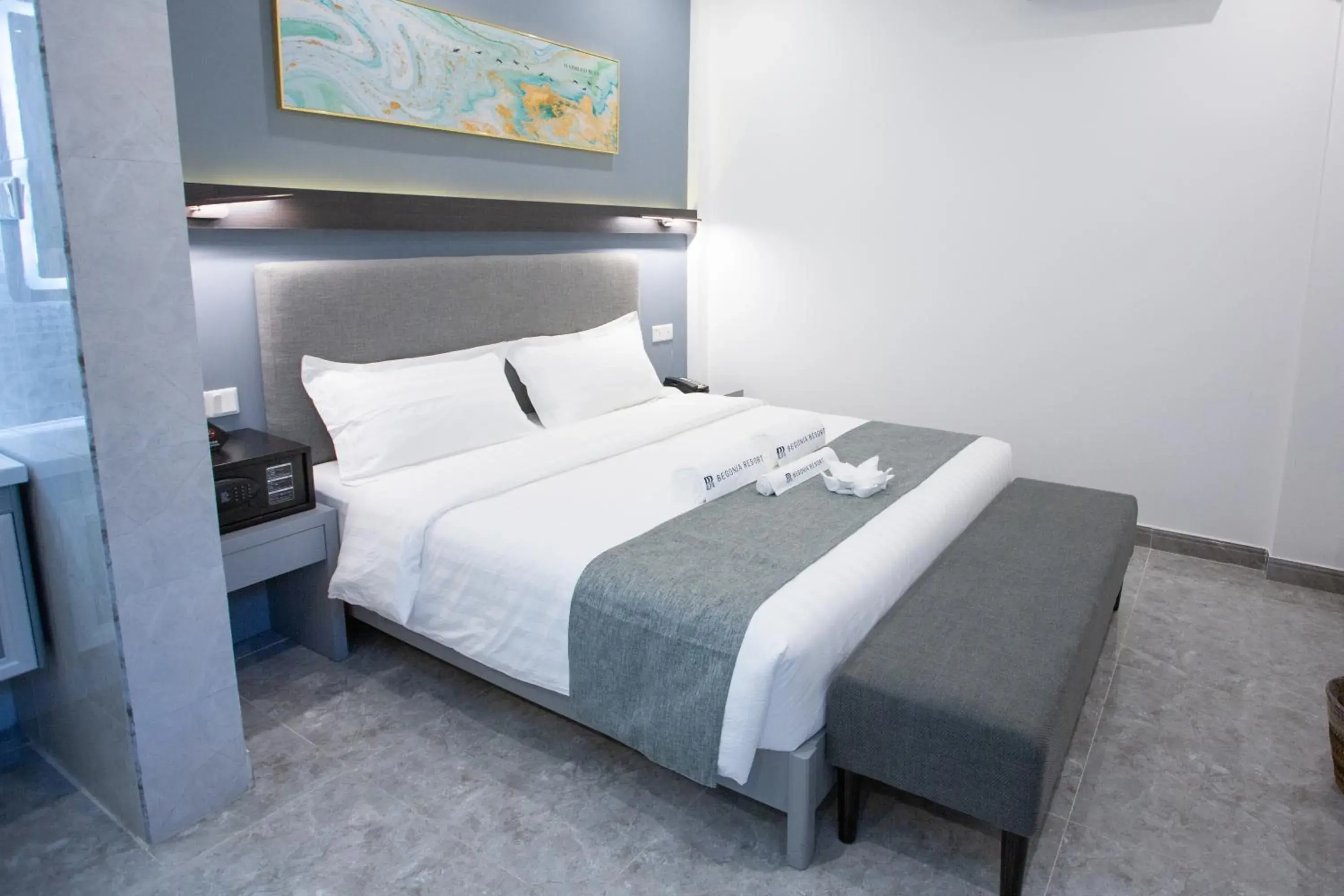 Bed in Bohol Panglao Begonia Resort Bed in Bohol Panglao Begonia Resort