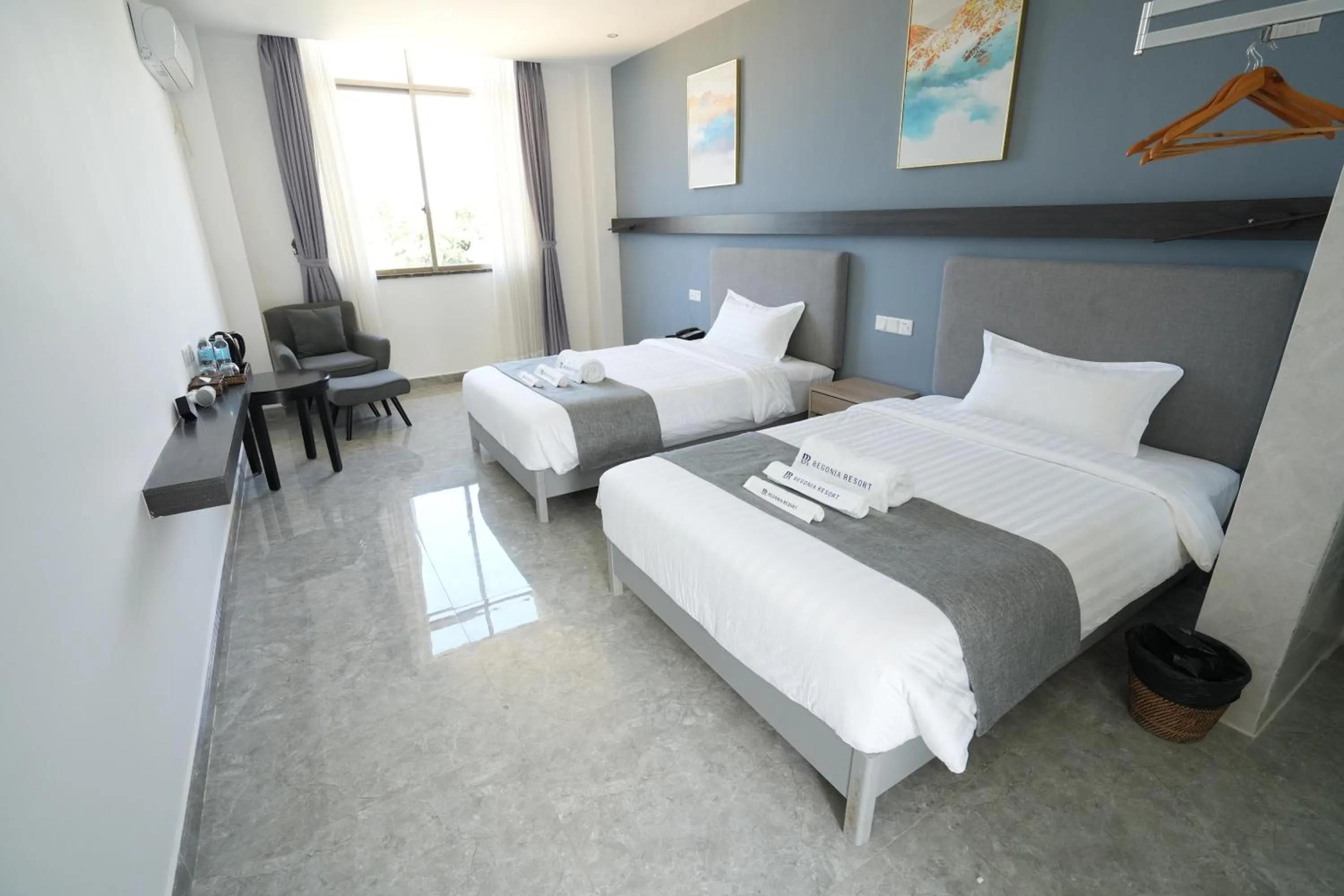 Bed in Bohol Panglao Begonia Resort