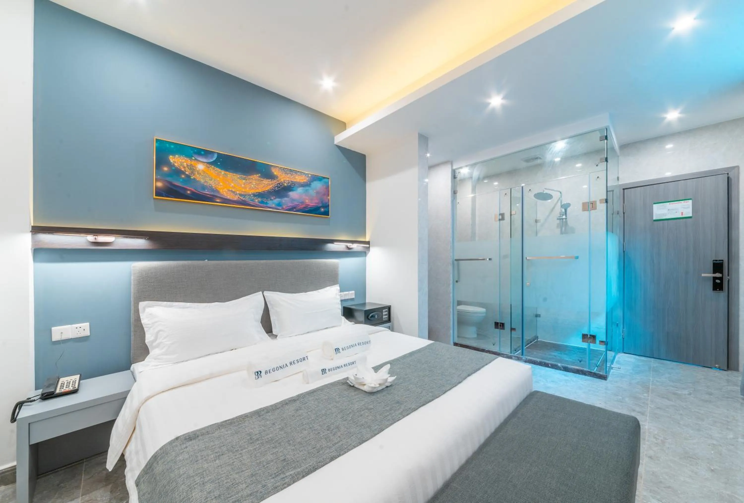 Bed in Bohol Panglao Begonia Resort