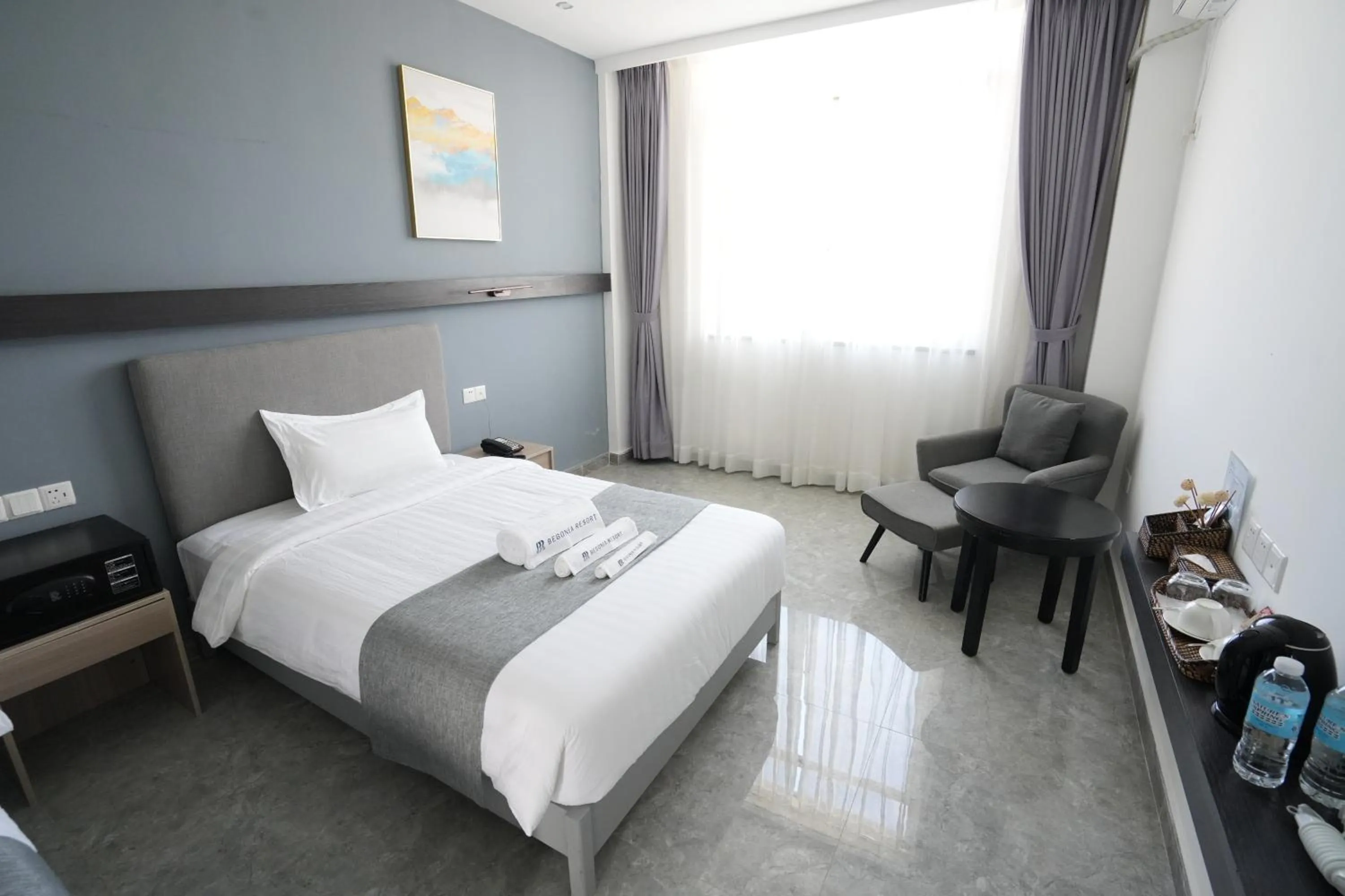 Bed in Bohol Panglao Begonia Resort