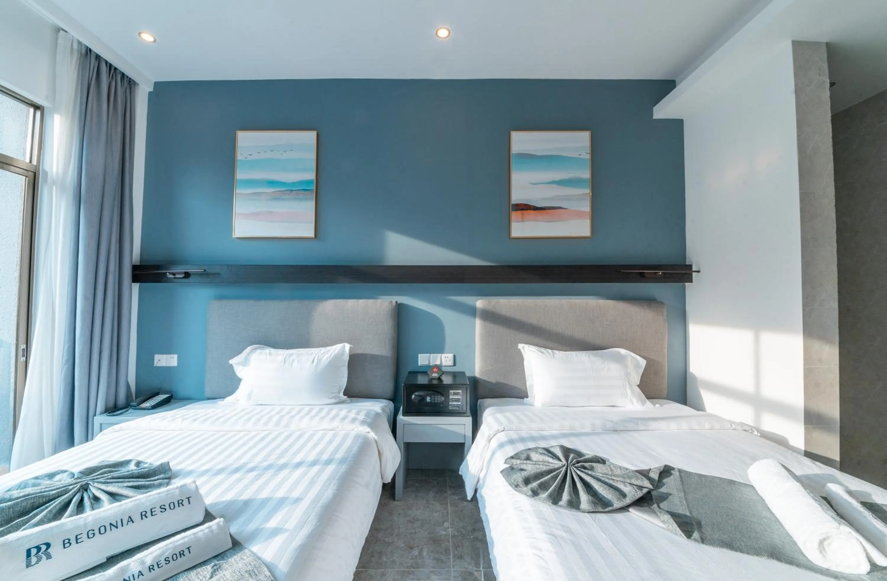 Bed in Bohol Panglao Begonia Resort