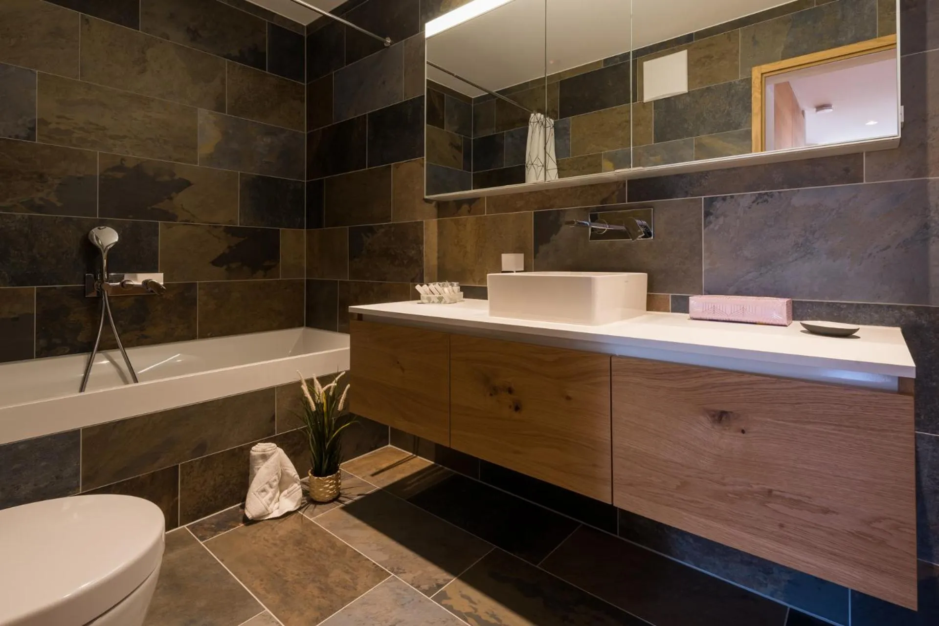 Bathroom in Montela Hotel & Resort - Suiten