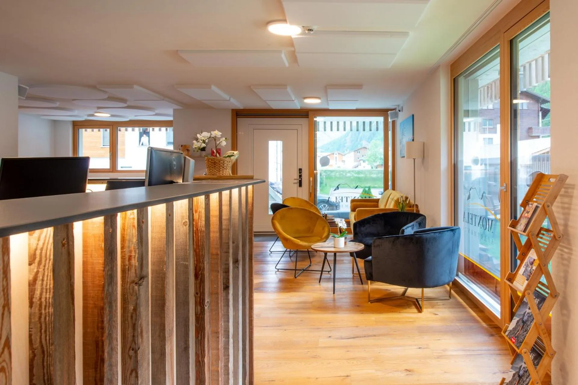 Lounge or bar in Montela Hotel & Resort - Suiten