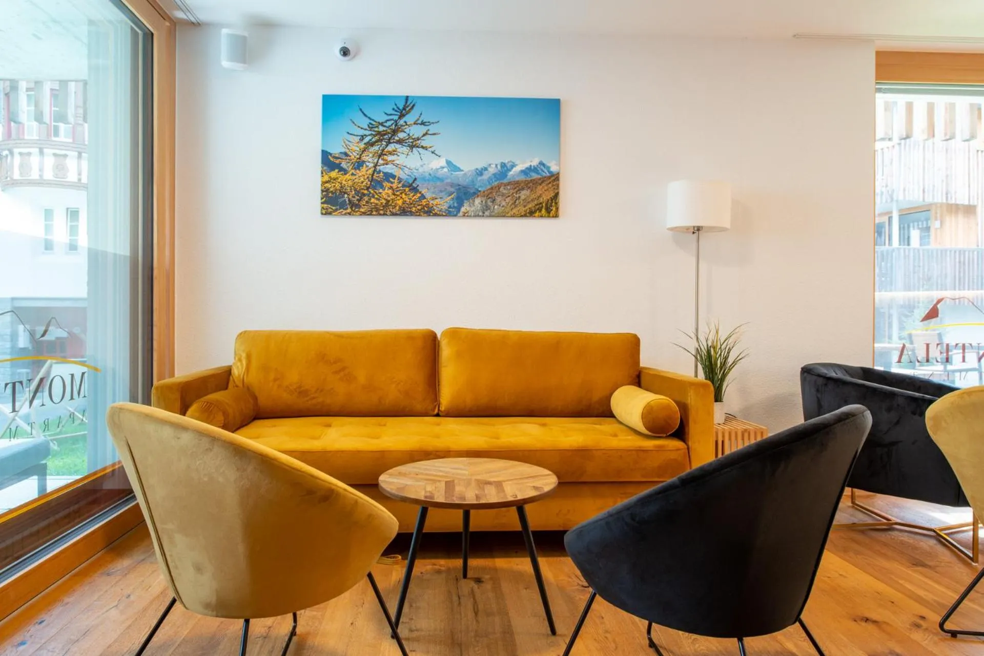 Lounge or bar in Montela Hotel & Resort - Suiten