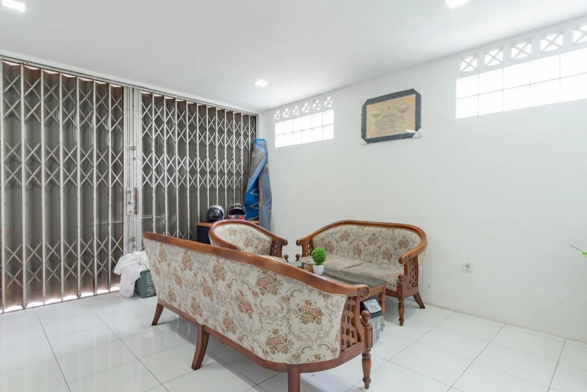 Property building in RedDoorz Syariah near RS Hermina Sukabumi