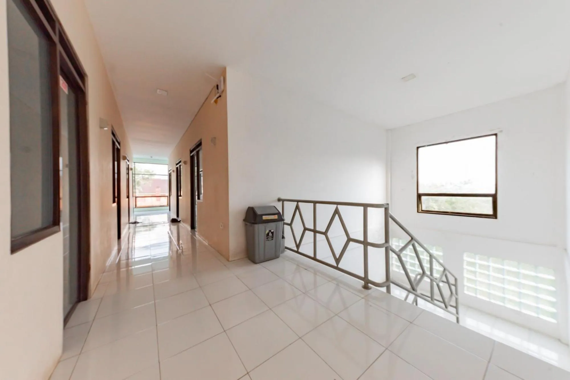 Property building in RedDoorz Syariah near RS Hermina Sukabumi