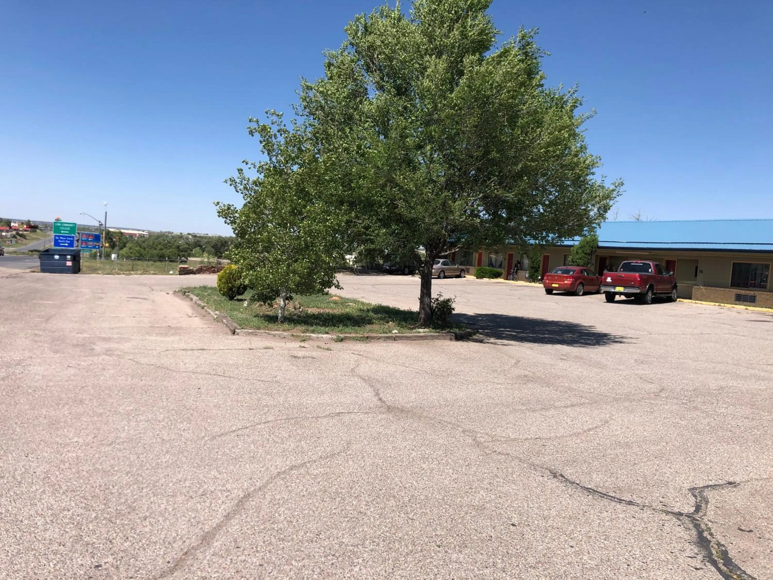 Property building in Palomino Motel