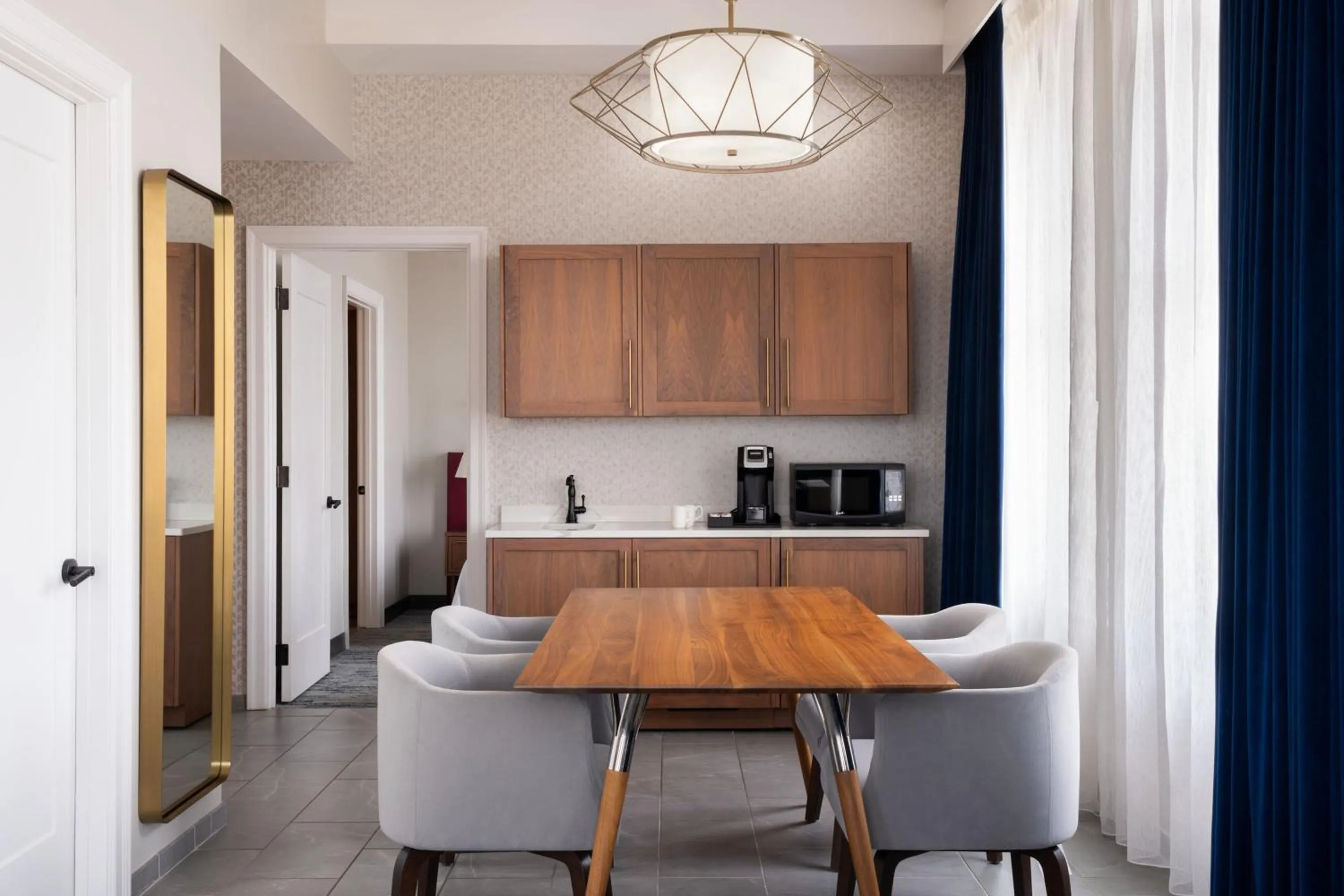 Kitchen or kitchenette in BLU-Tique, Akron, a Tribute Portfolio Hotel