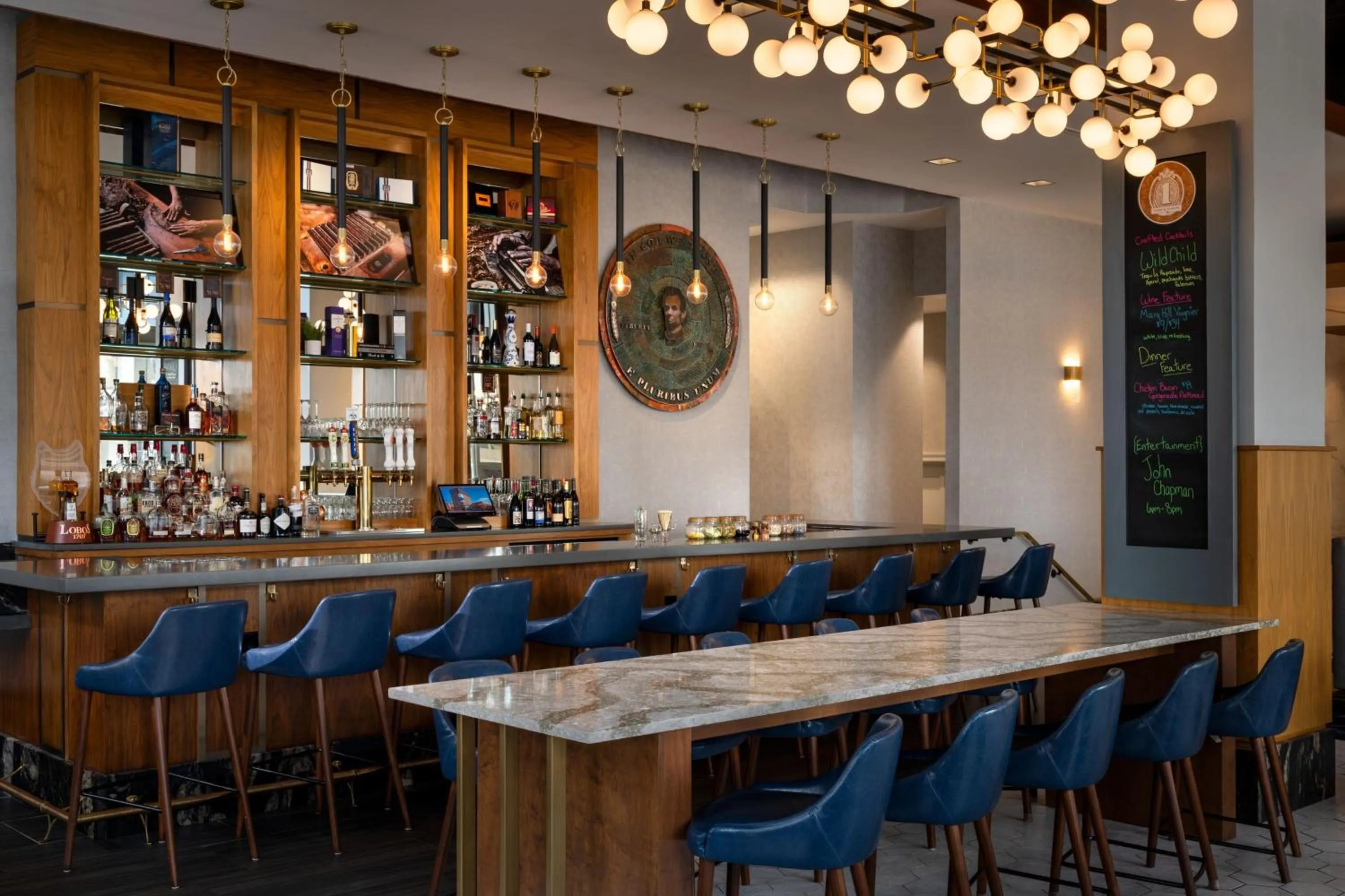 Lounge or bar in BLU-Tique, Akron, a Tribute Portfolio Hotel