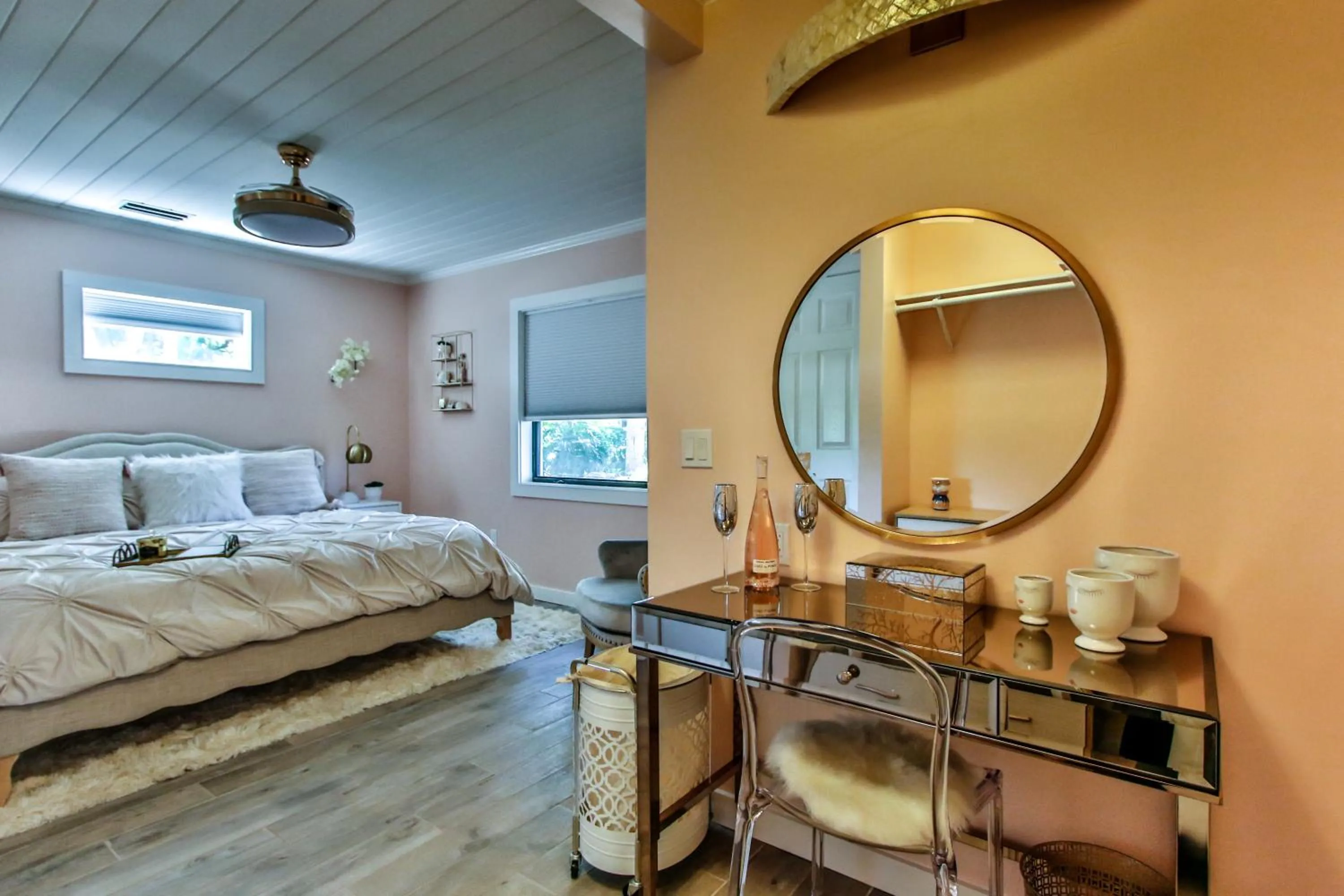 Bed in Island View Cottages Sebastian