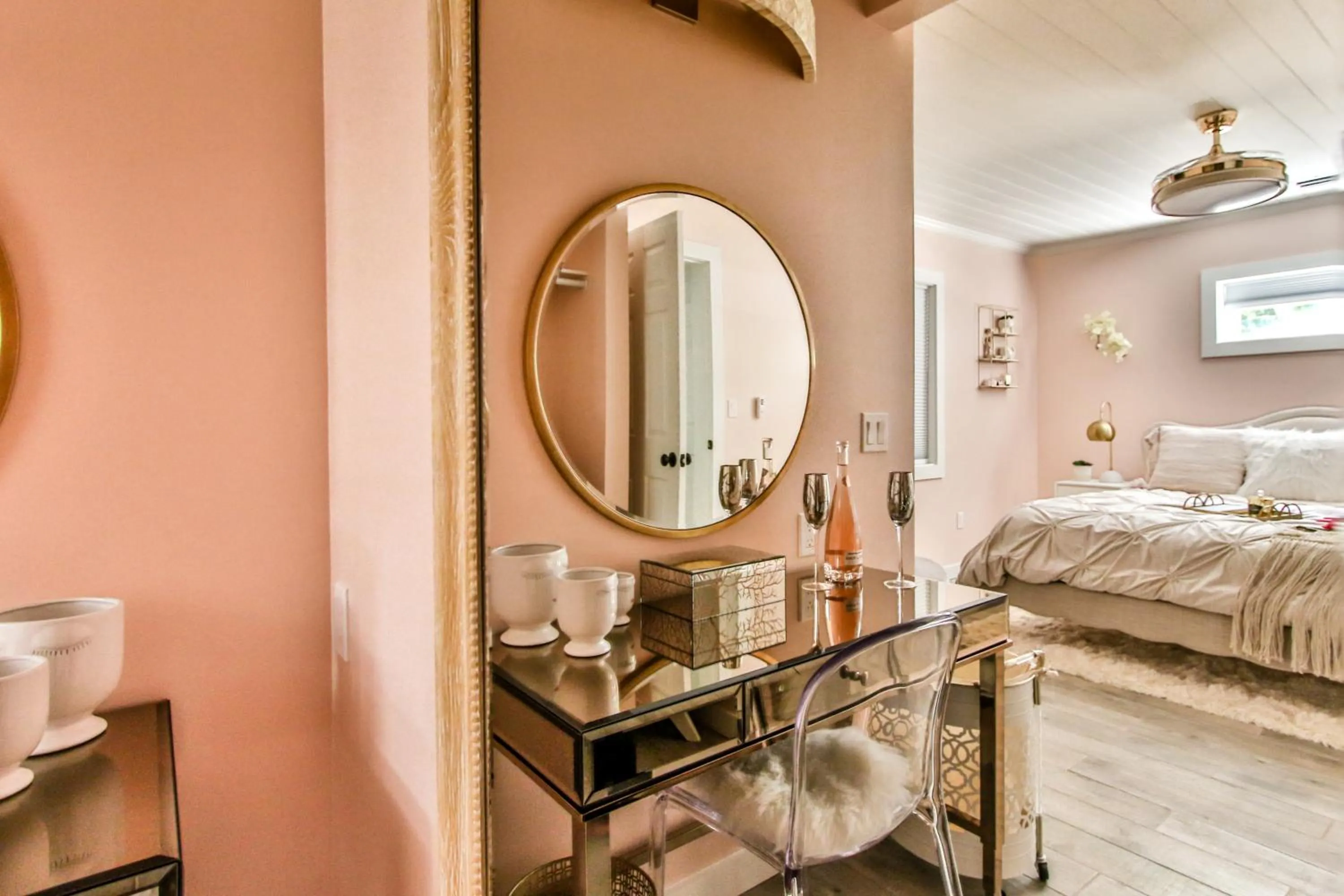 Bed in Island View Cottages Sebastian