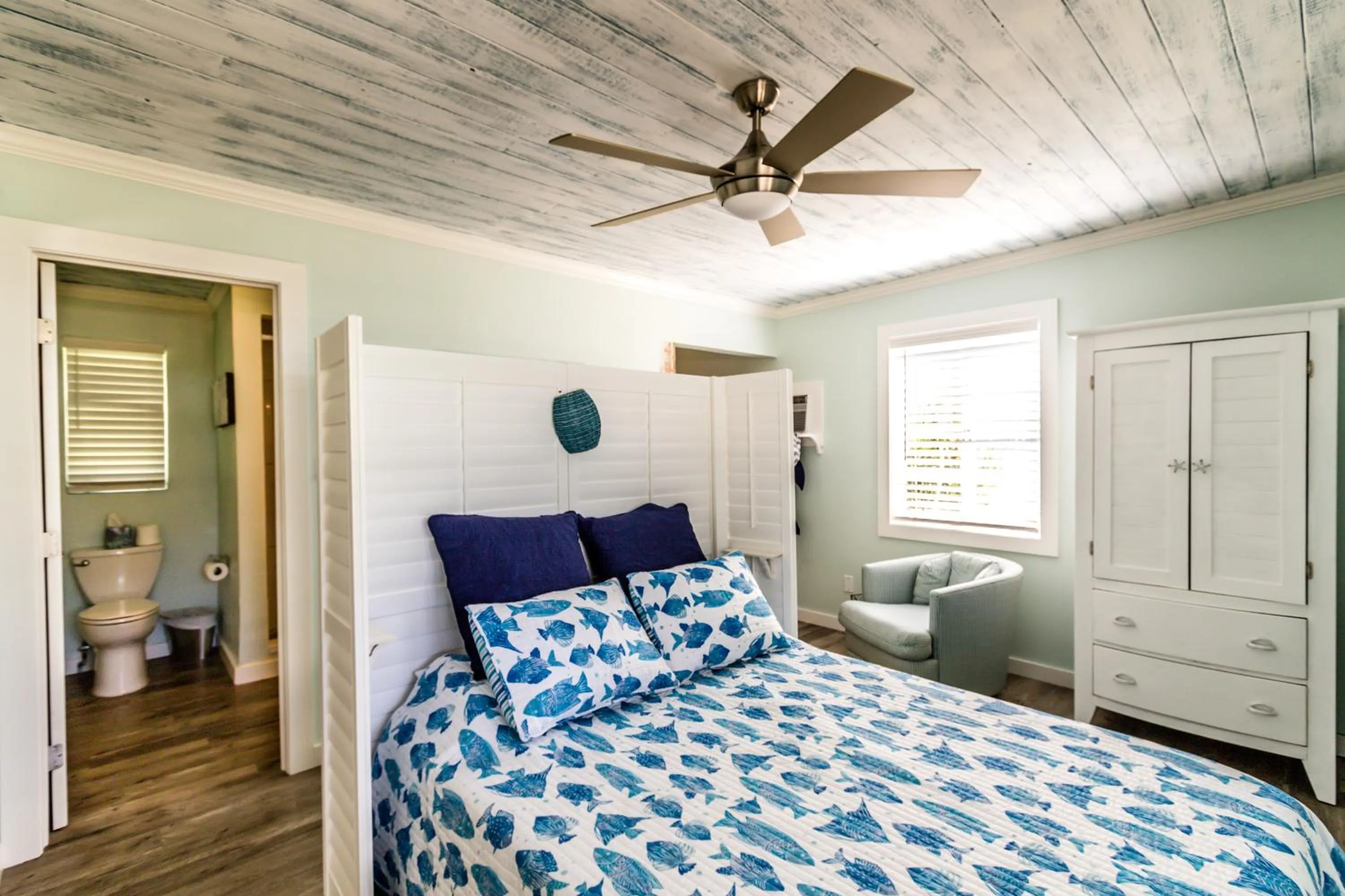 Bed in Island View Cottages Sebastian