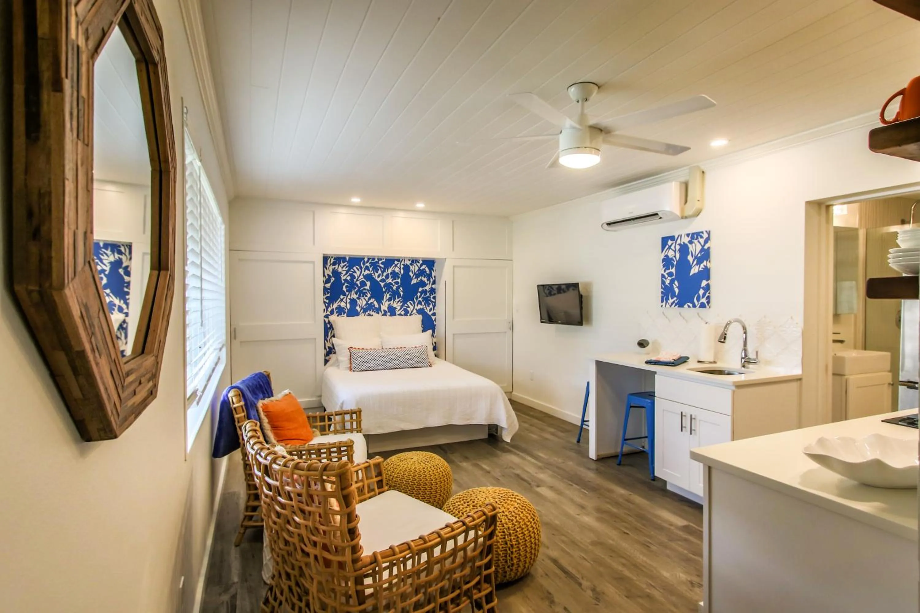 Bed in Island View Cottages Sebastian