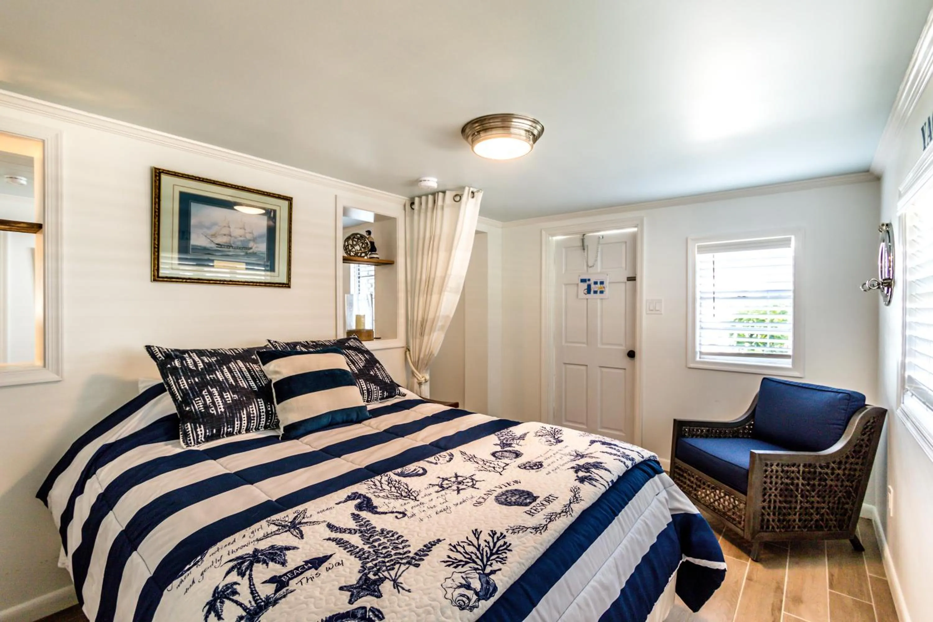 Bed in Island View Cottages Sebastian