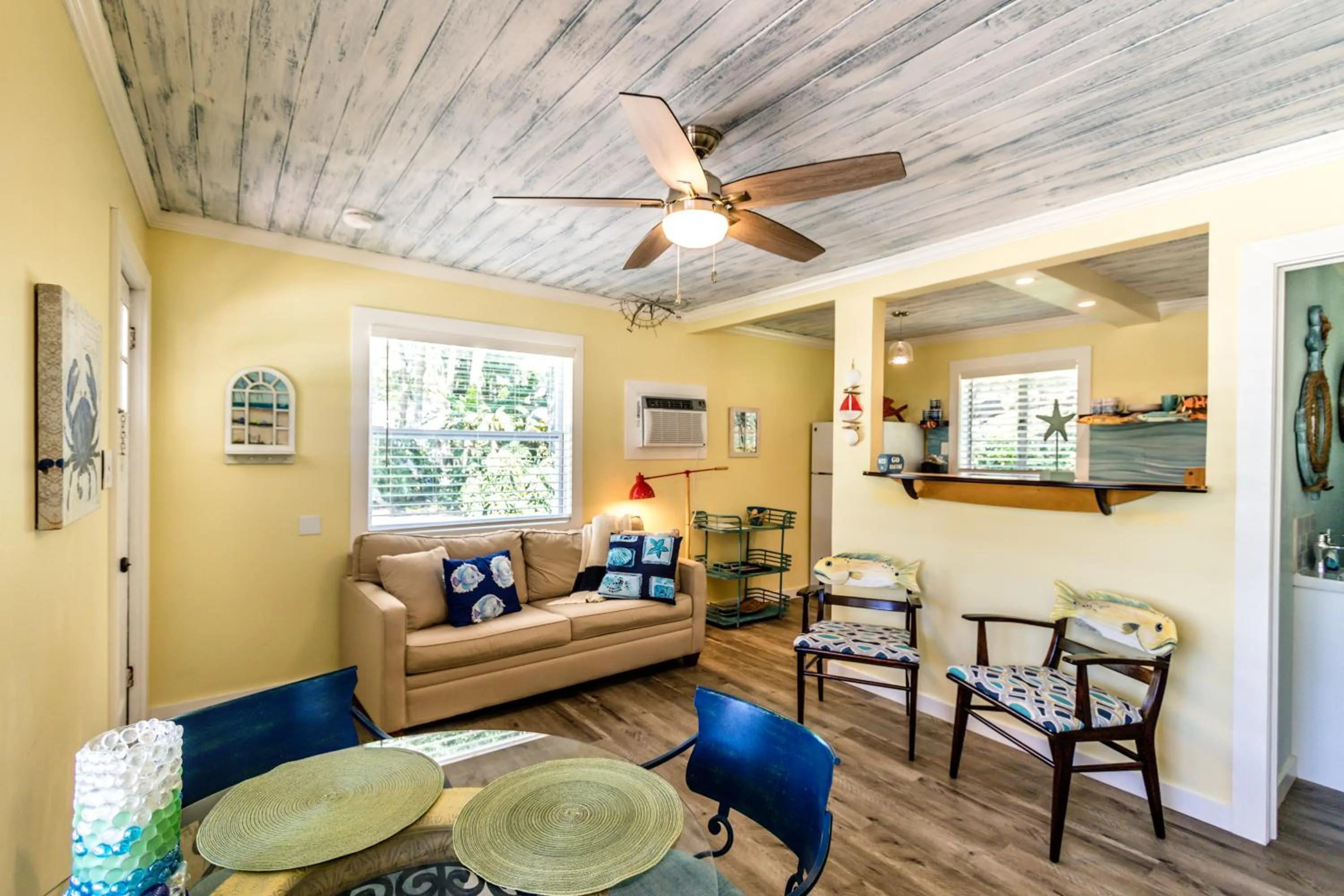 Island View Cottages Sebastian