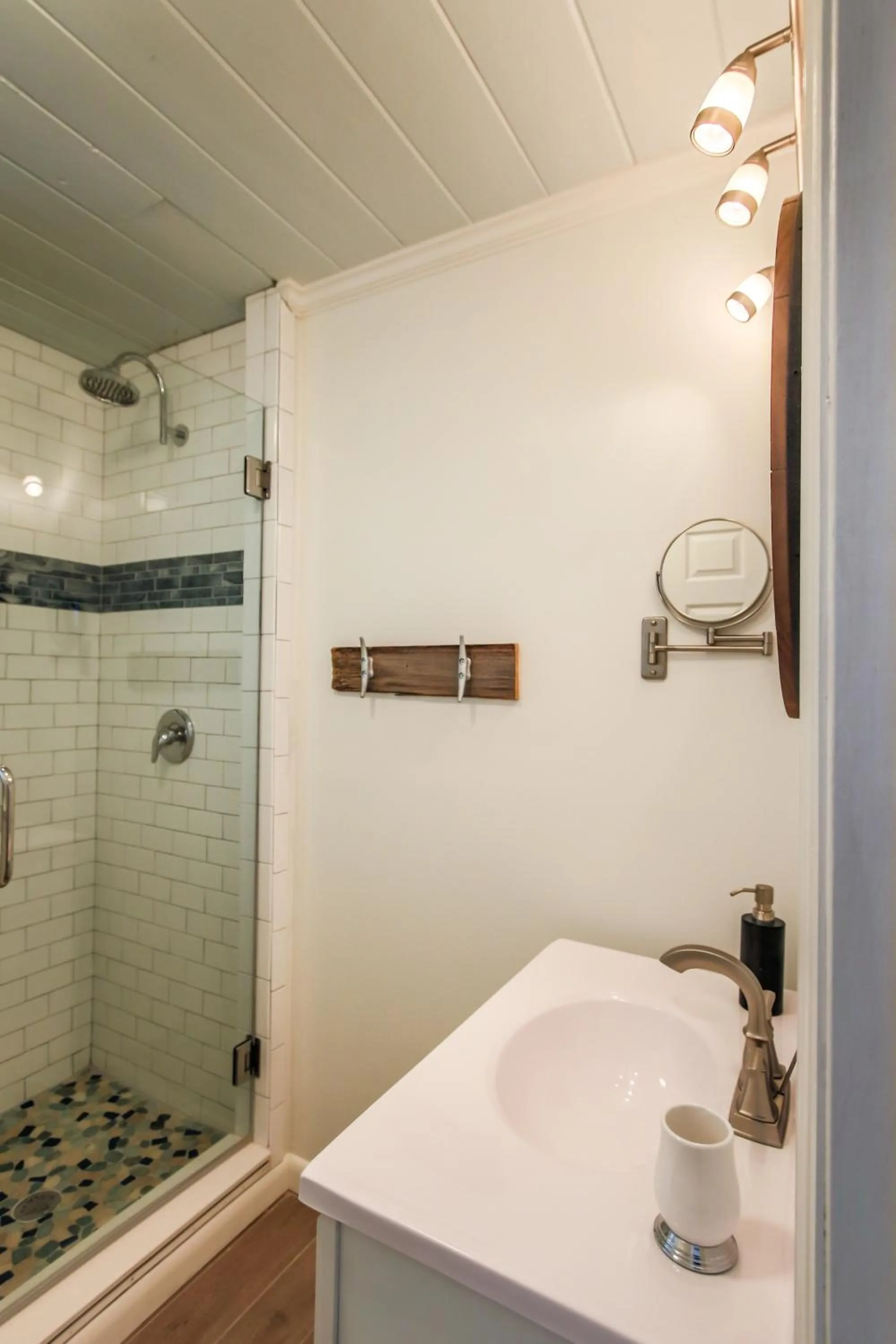 Island View Cottages Sebastian