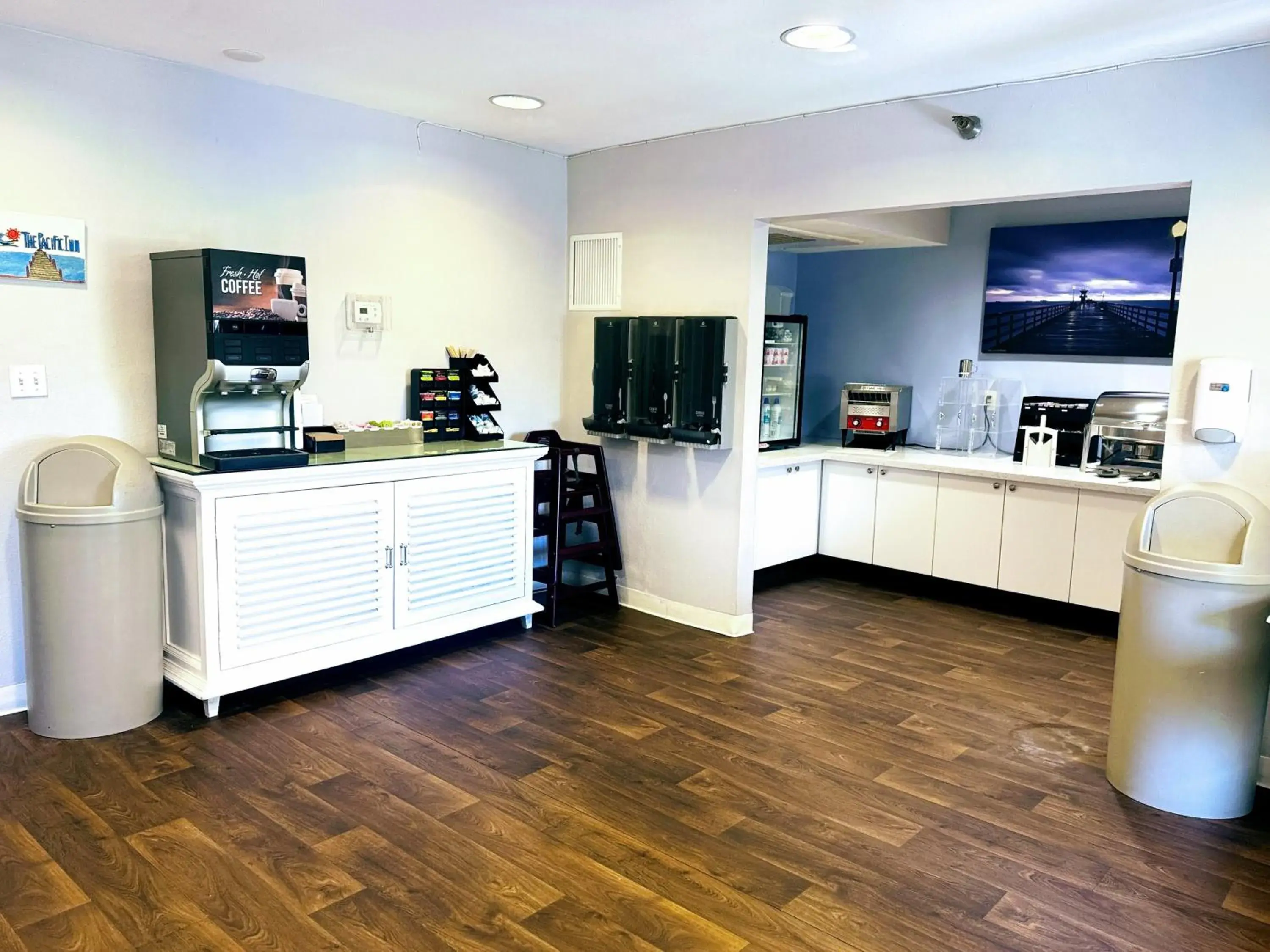 Breakfast in The Pacific Inn Breakfast in The Pacific Inn