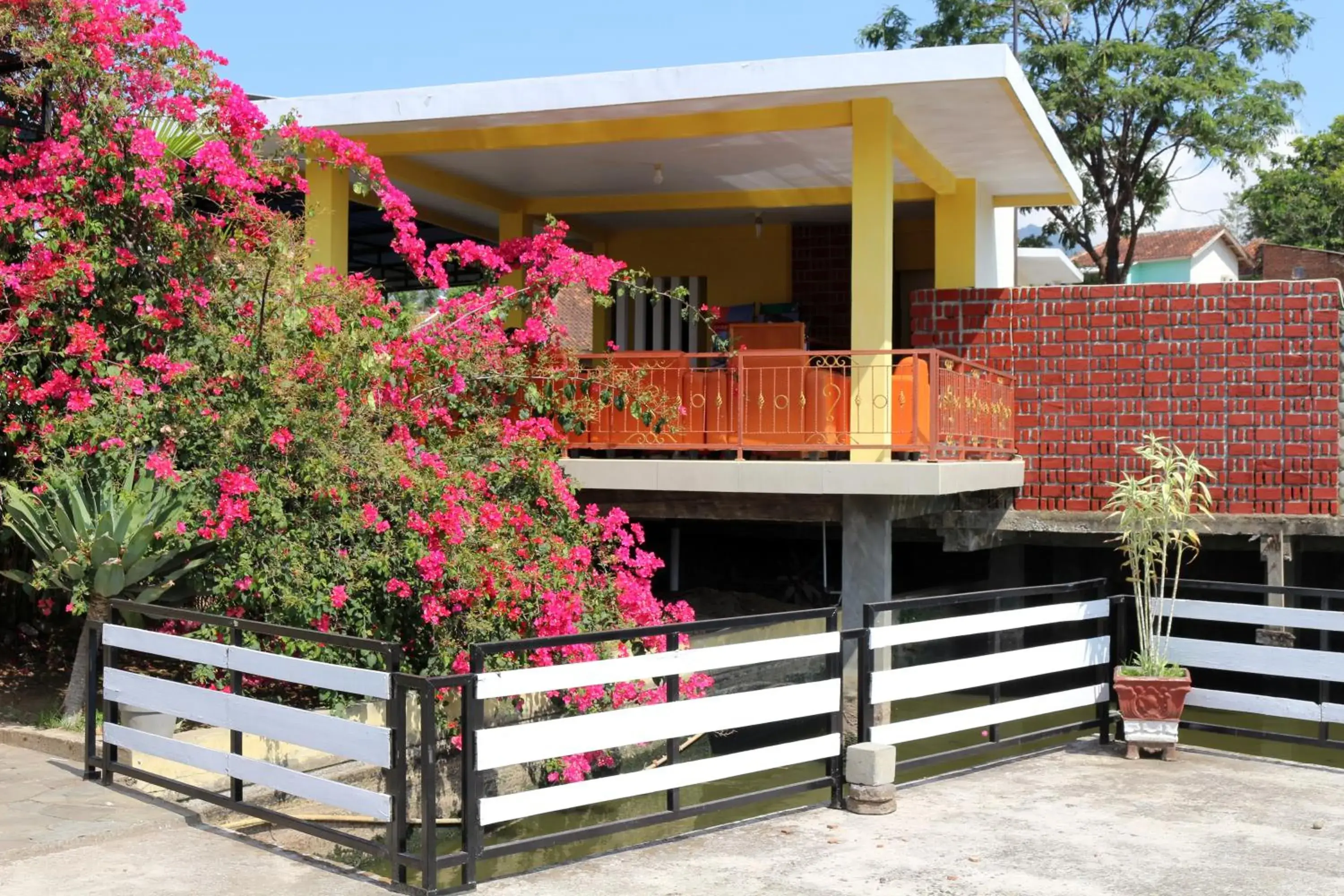 Property building in OYO 1722 Villa Ciparay Indah Syariah Property building in OYO 1722 Villa Ciparay Indah Syariah