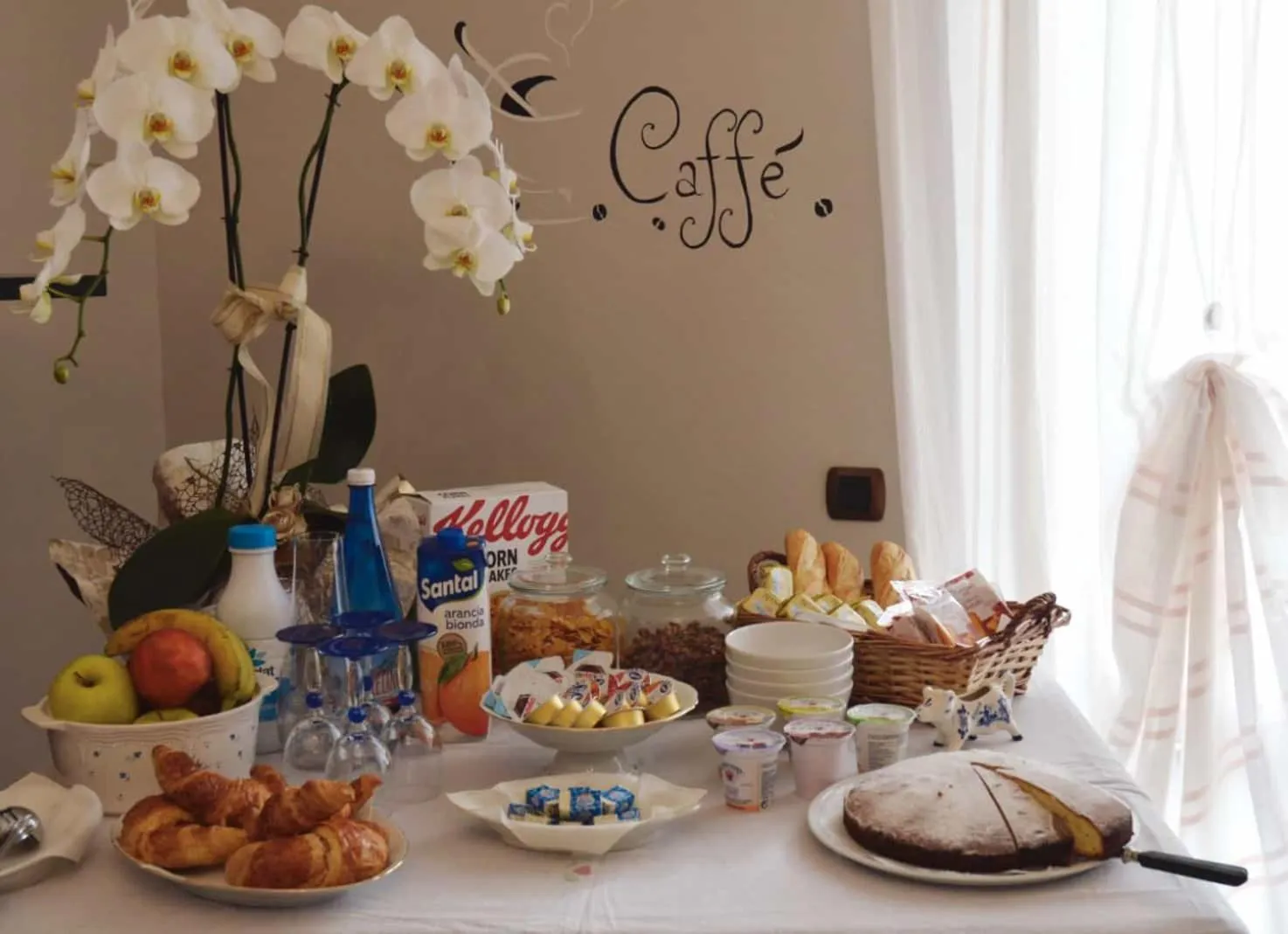 Food and drinks in Villa Luisa B&B